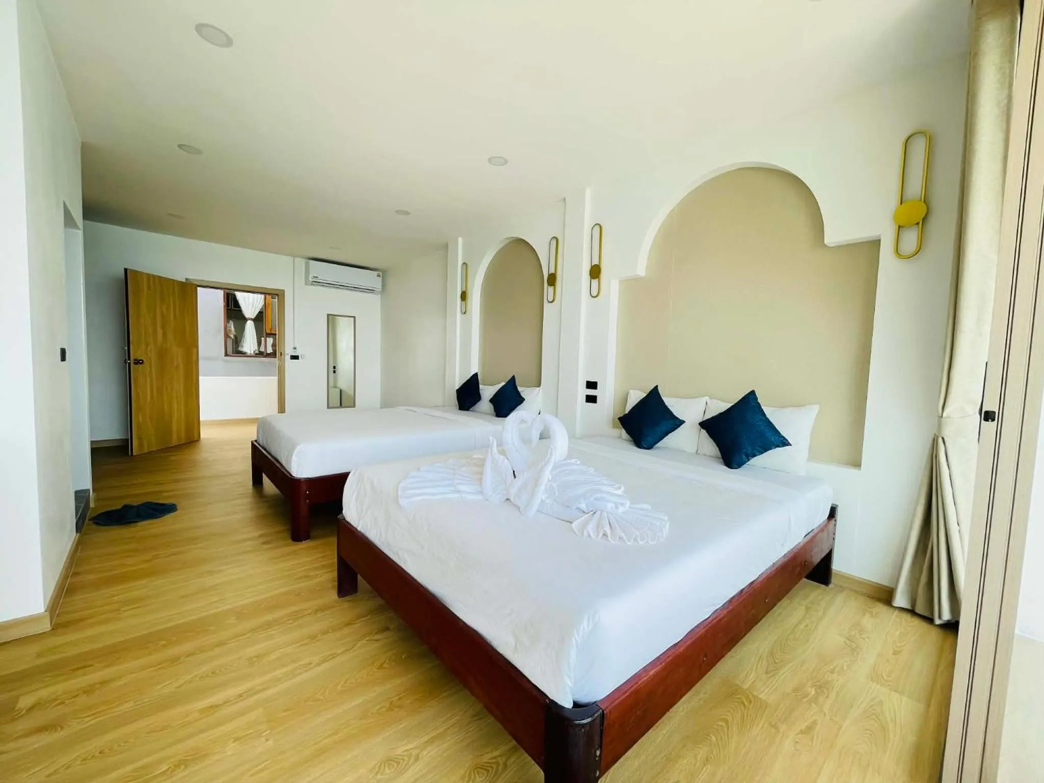 Bed in Big Fish Resort Koh Tao