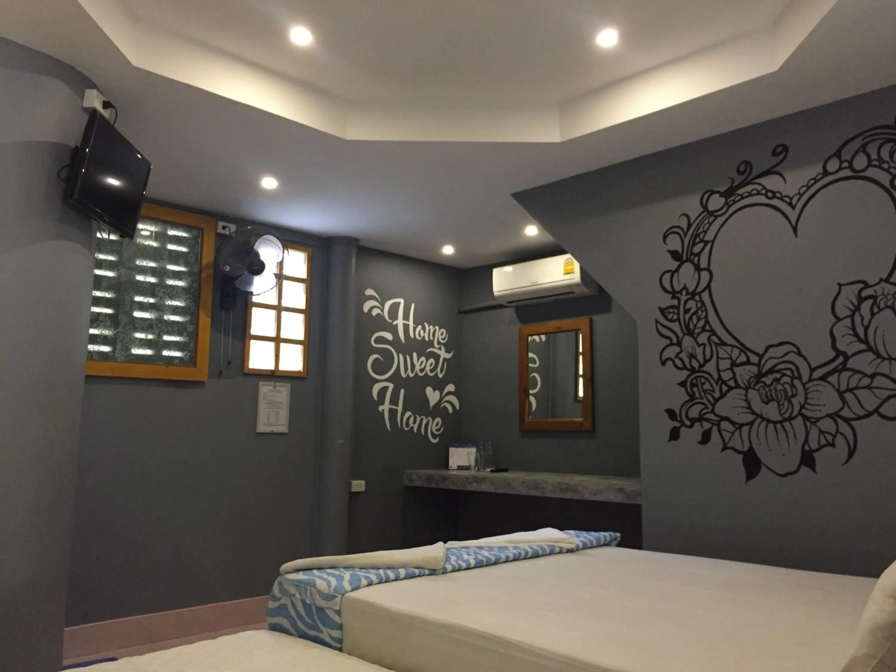 Bed in Big Fish Resort Koh Tao