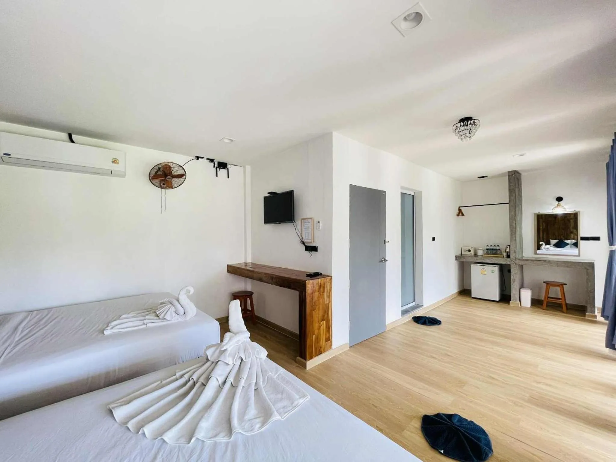 Bed in Big Fish Resort Koh Tao