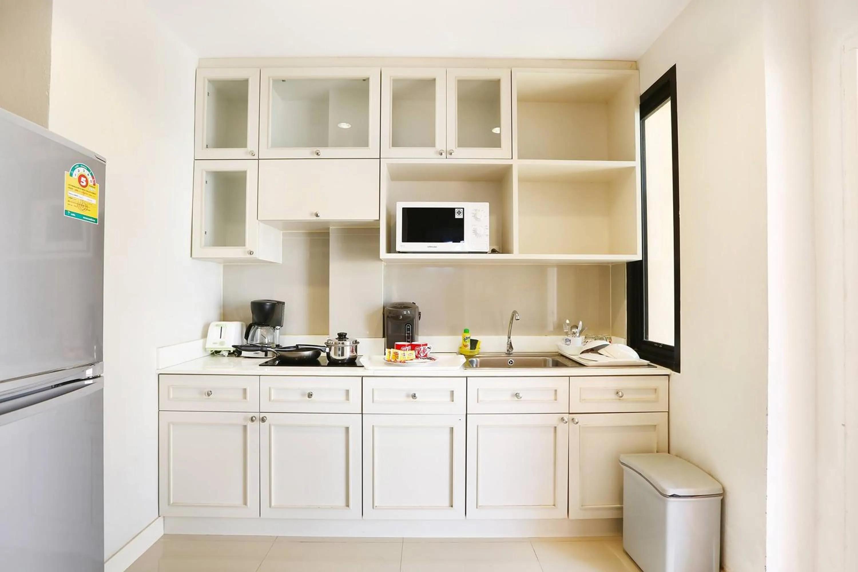 Kitchen or kitchenette in The Luxury Residence