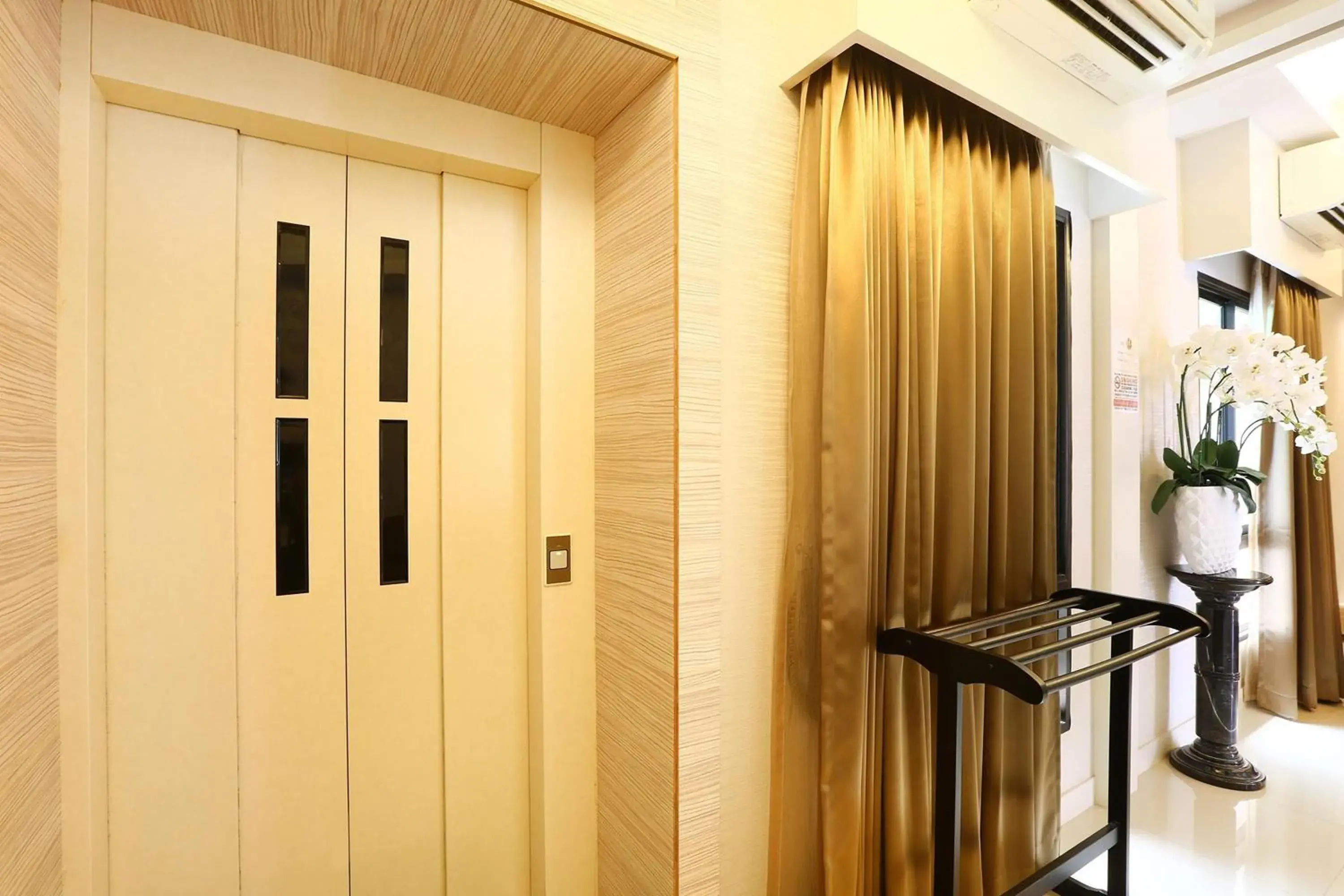 wardrobe in The Luxury Residence wardrobe in The Luxury Residence