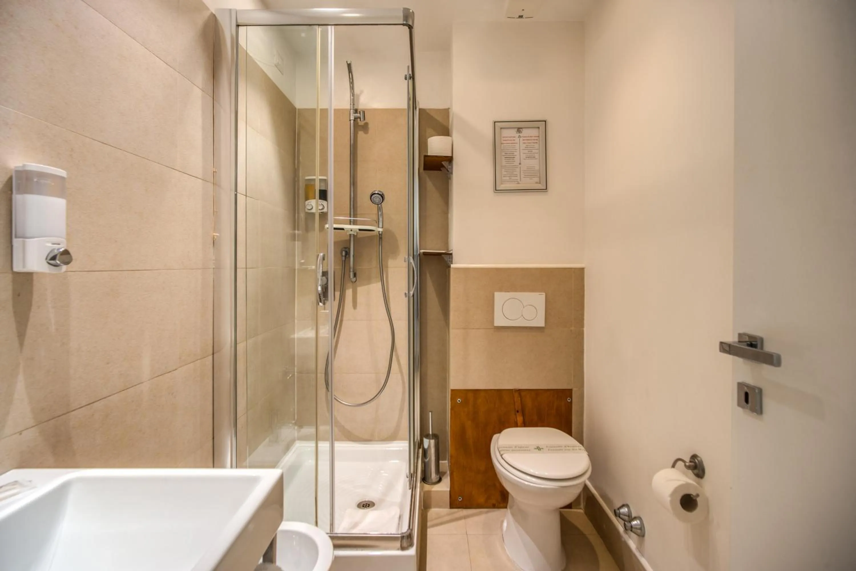 Bathroom in A Peace Of Rome B&B