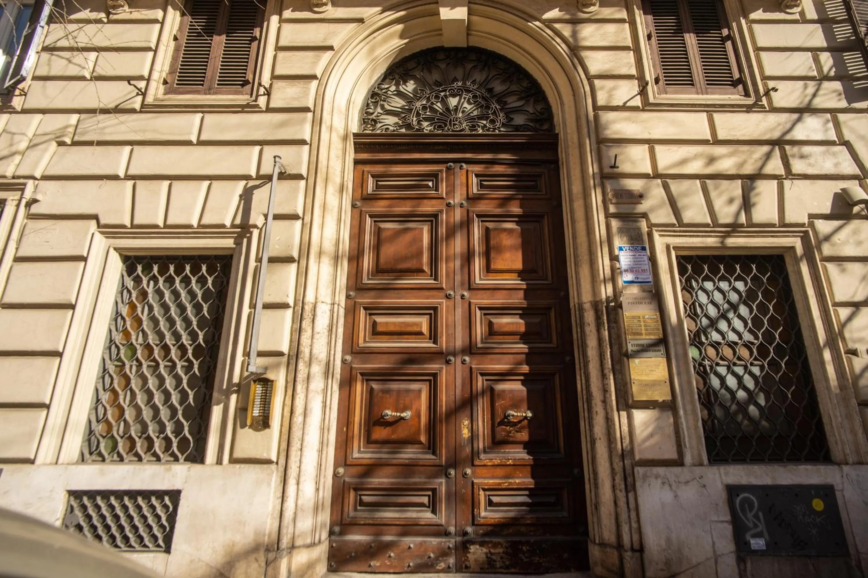 Property building in A Peace Of Rome B&B