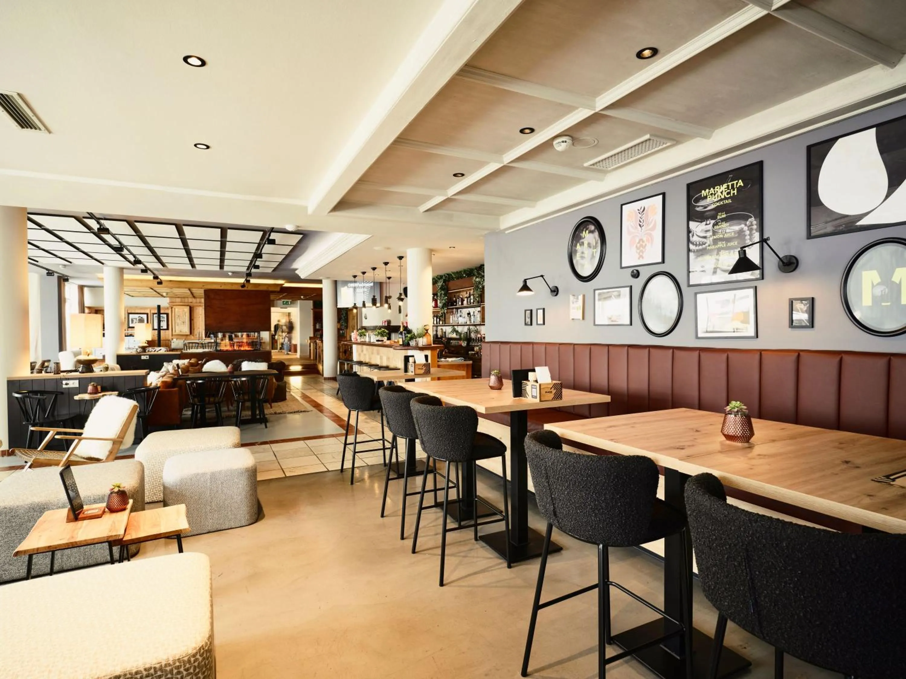 Lounge or bar in PLACES Obertauern by Valamar