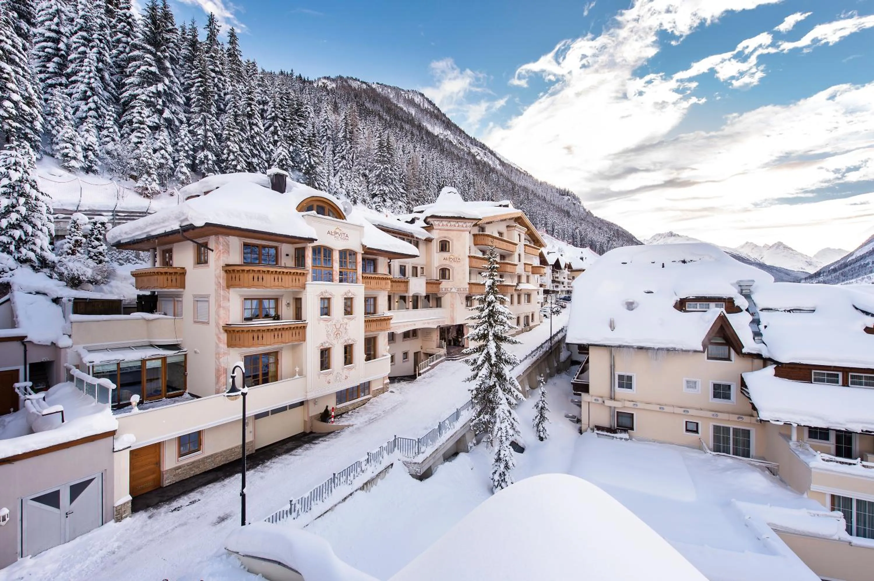 Property building in Alpvita Piz Tasna