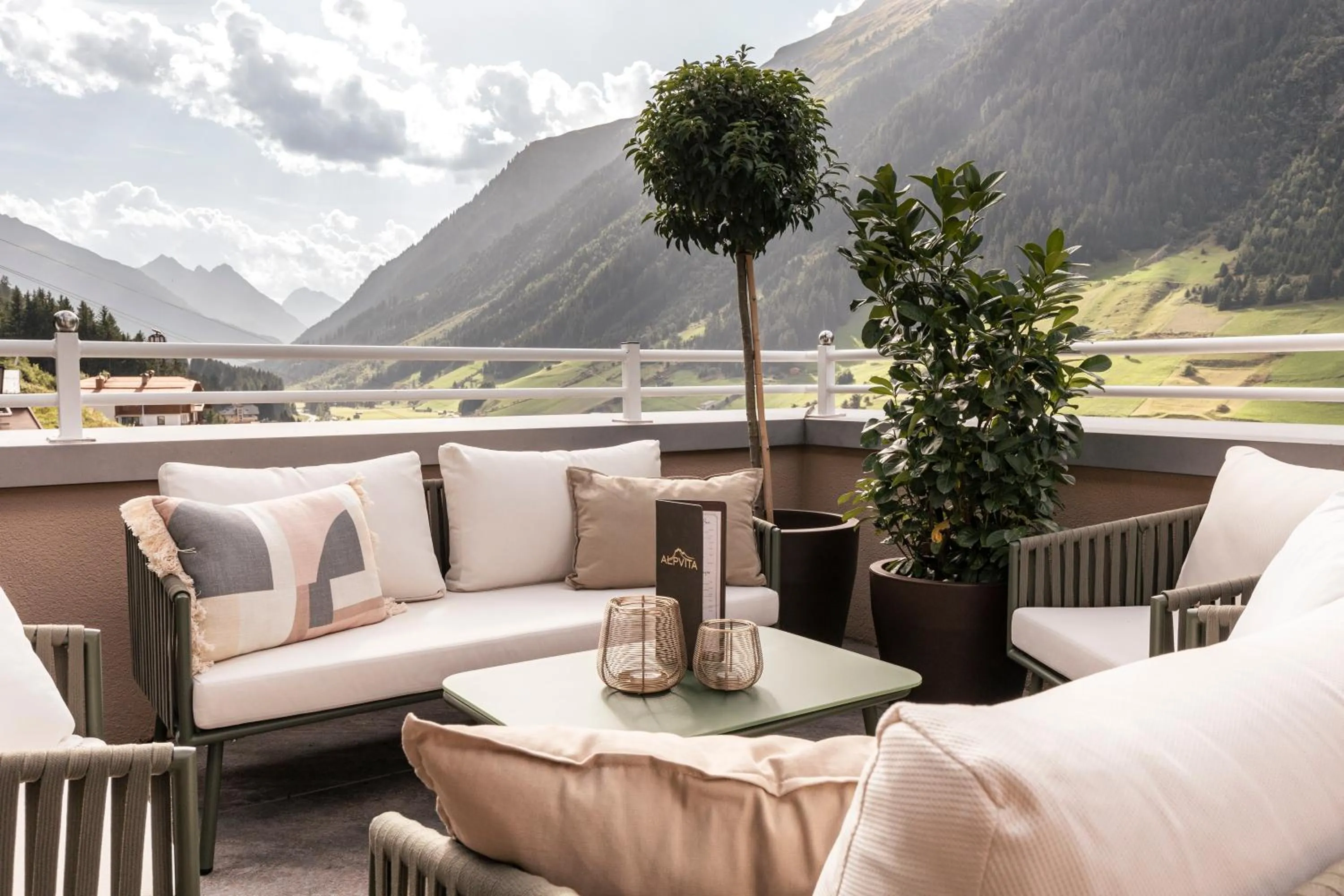 Property building in Alpvita Piz Tasna