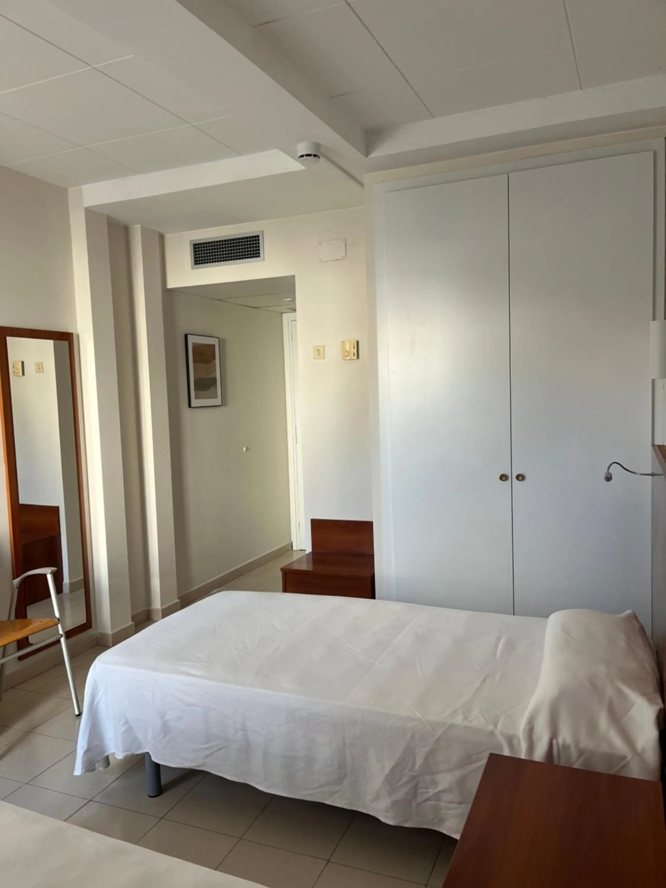 Photo of the whole room, Bed in Hotel GHT Simeon