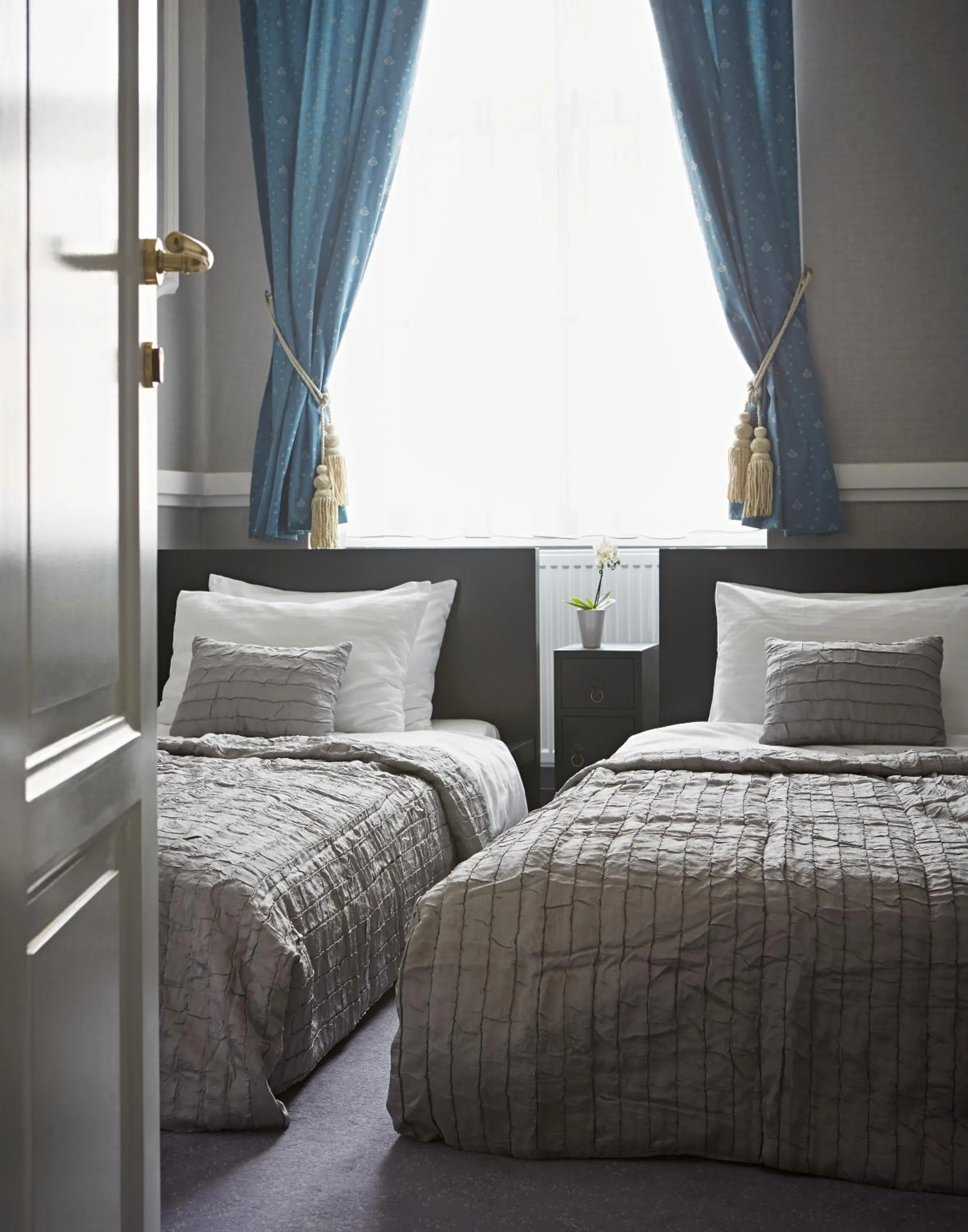 Bedroom, Bed in Apartments Almandine