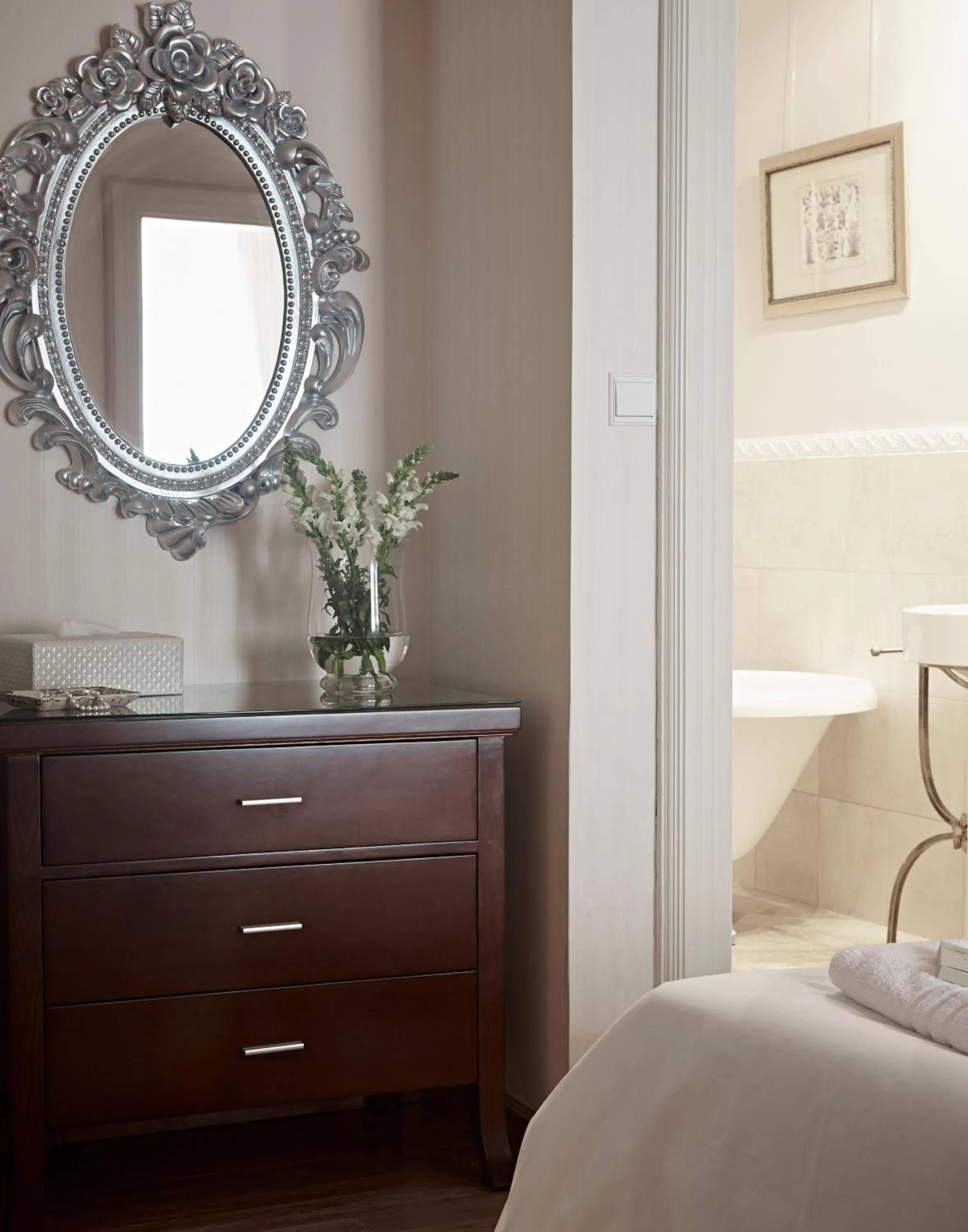 Bedroom, Bed in Apartments Almandine