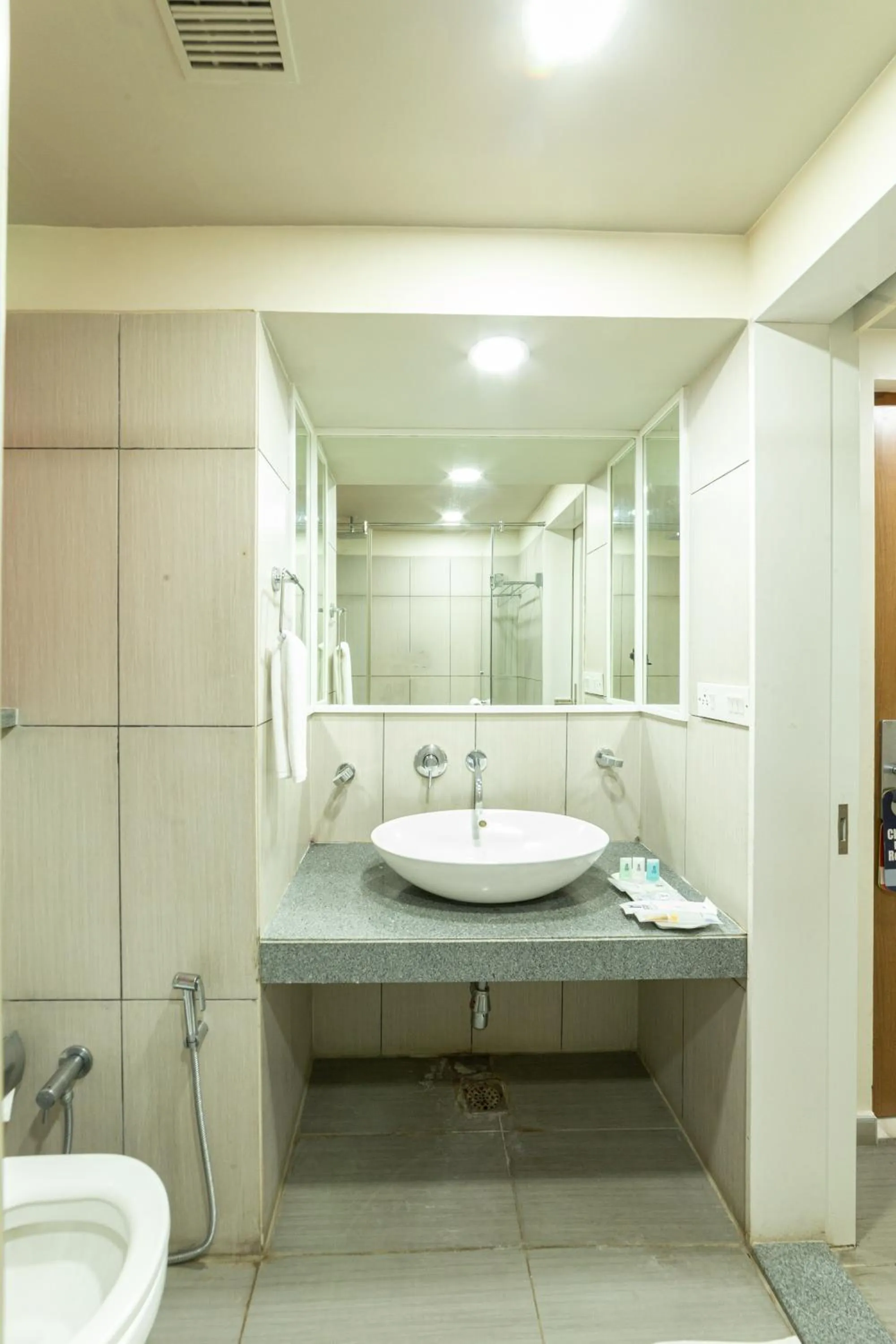 Bathroom in ICON SELECT by Bhagini