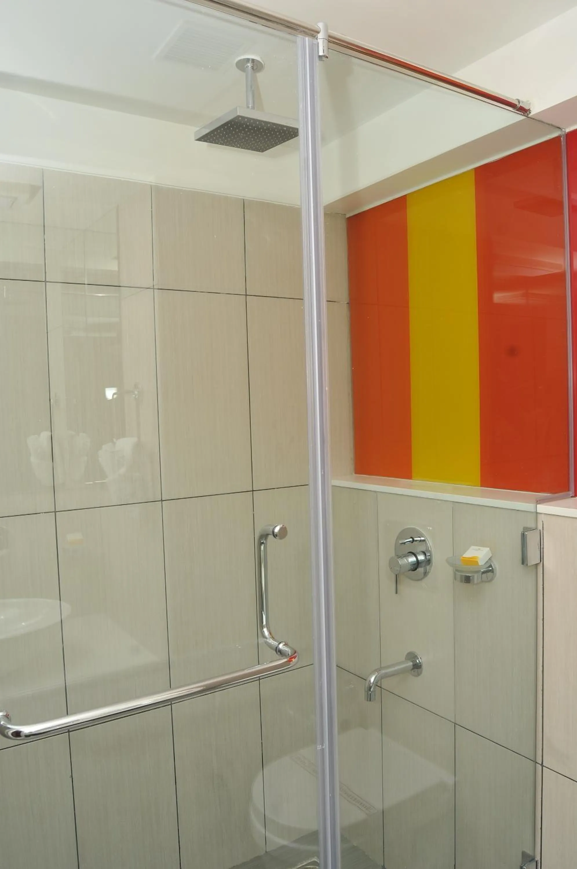 Bathroom in ICON SELECT by Bhagini