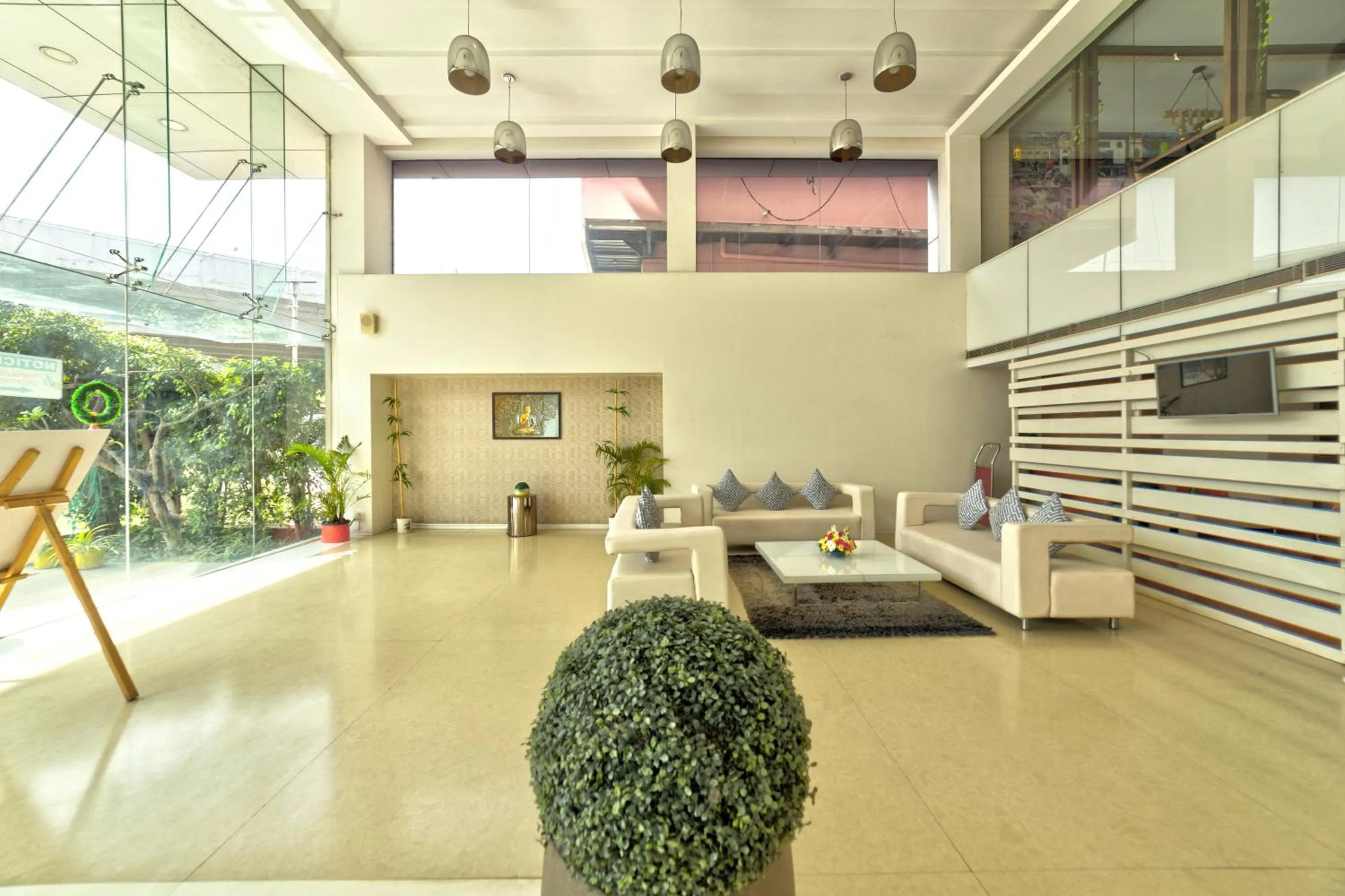 Lobby or reception in ICON SELECT by Bhagini