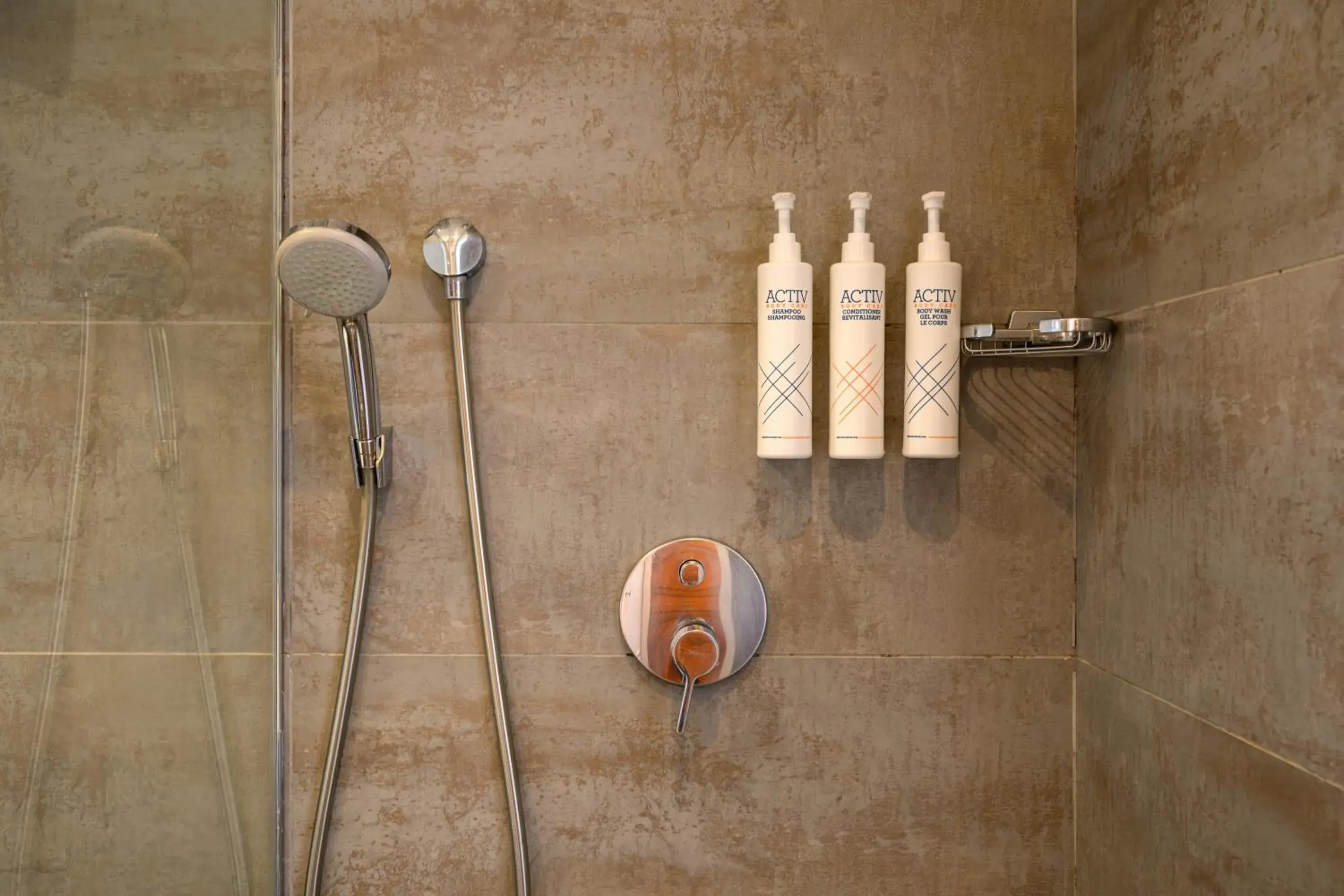 Shower in Four Points Flex by Sheraton Istanbul Taksim Square Shower in Four Points Flex by Sheraton Istanbul Taksim Square