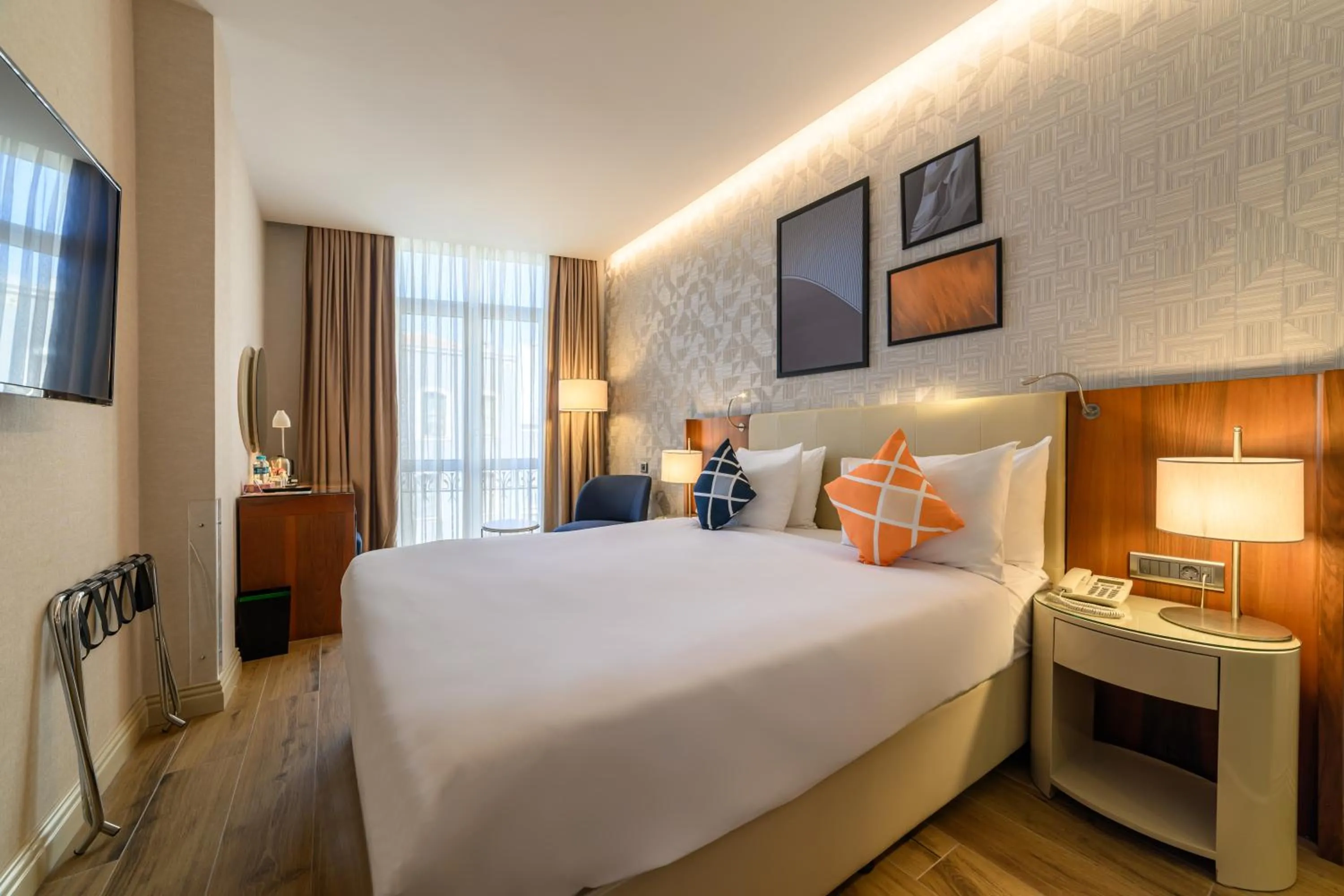 Bed in Four Points Flex by Sheraton Istanbul Taksim Square