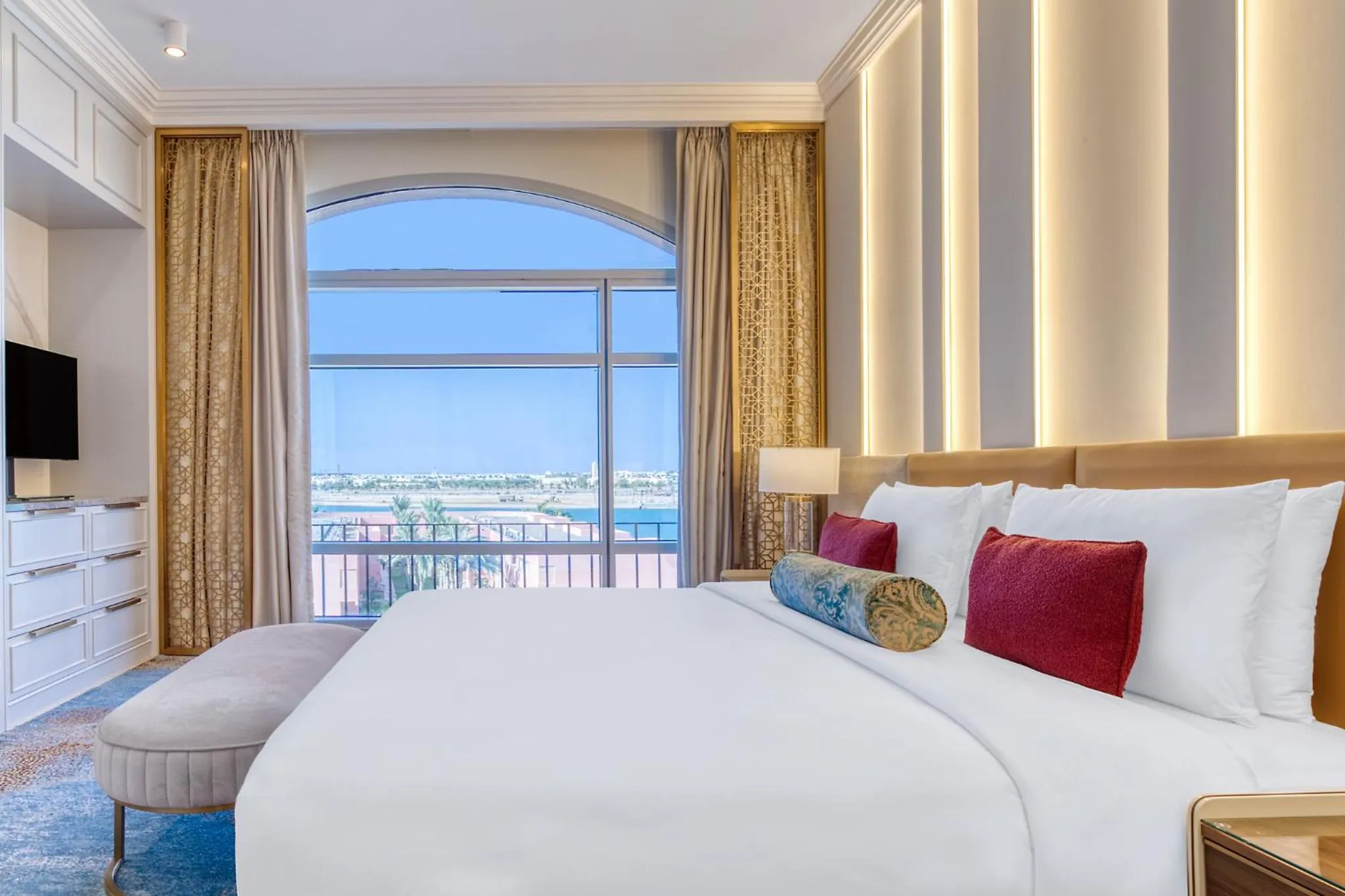 Bed in Kempinski Hotel & Resort Sariya Yanbu Red Sea