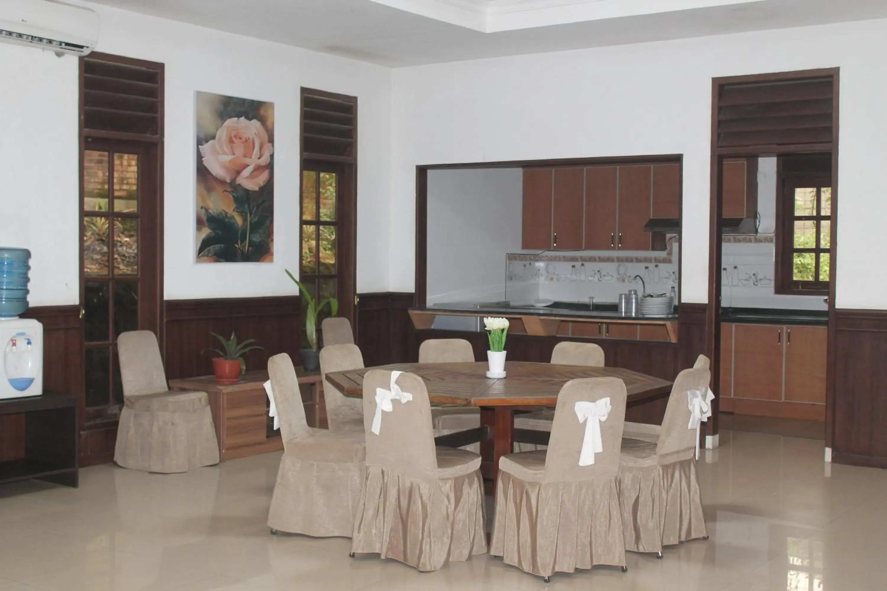 Restaurant/places to eat in New Green Sentul Resort Restaurant/places to eat in New Green Sentul Resort