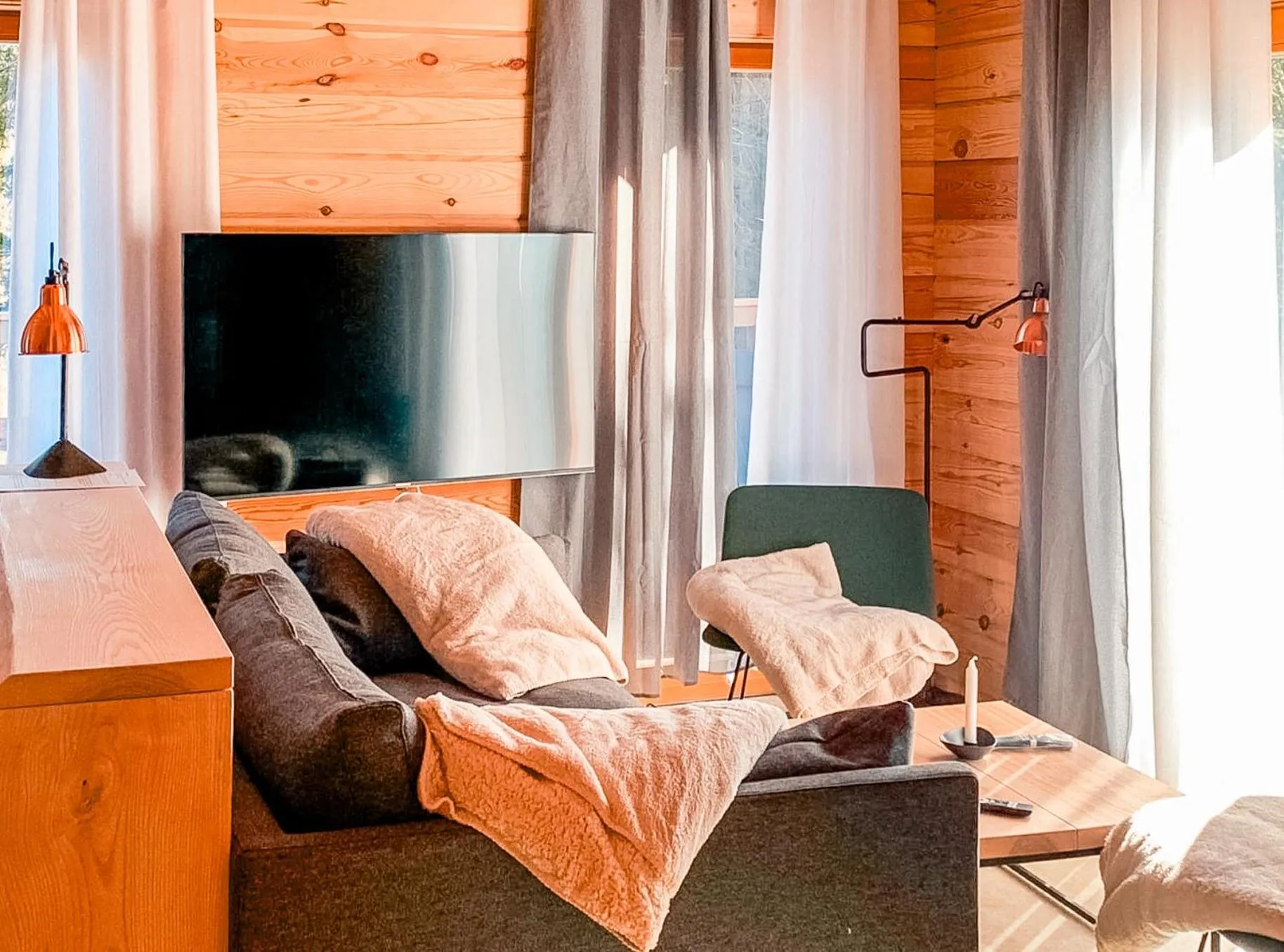 Living room, Bed in Hotel Carlsruh