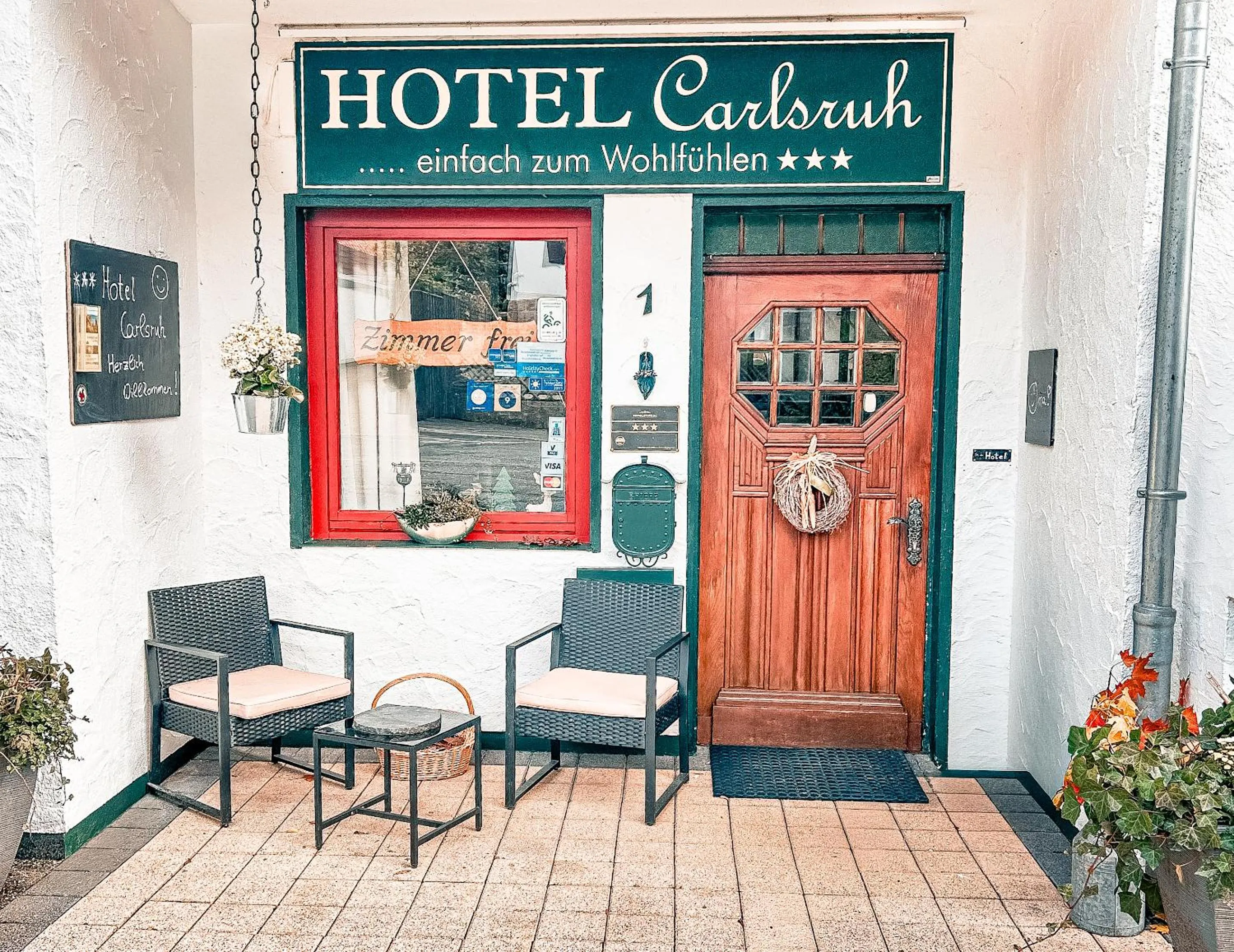 Facade/entrance in Hotel Carlsruh