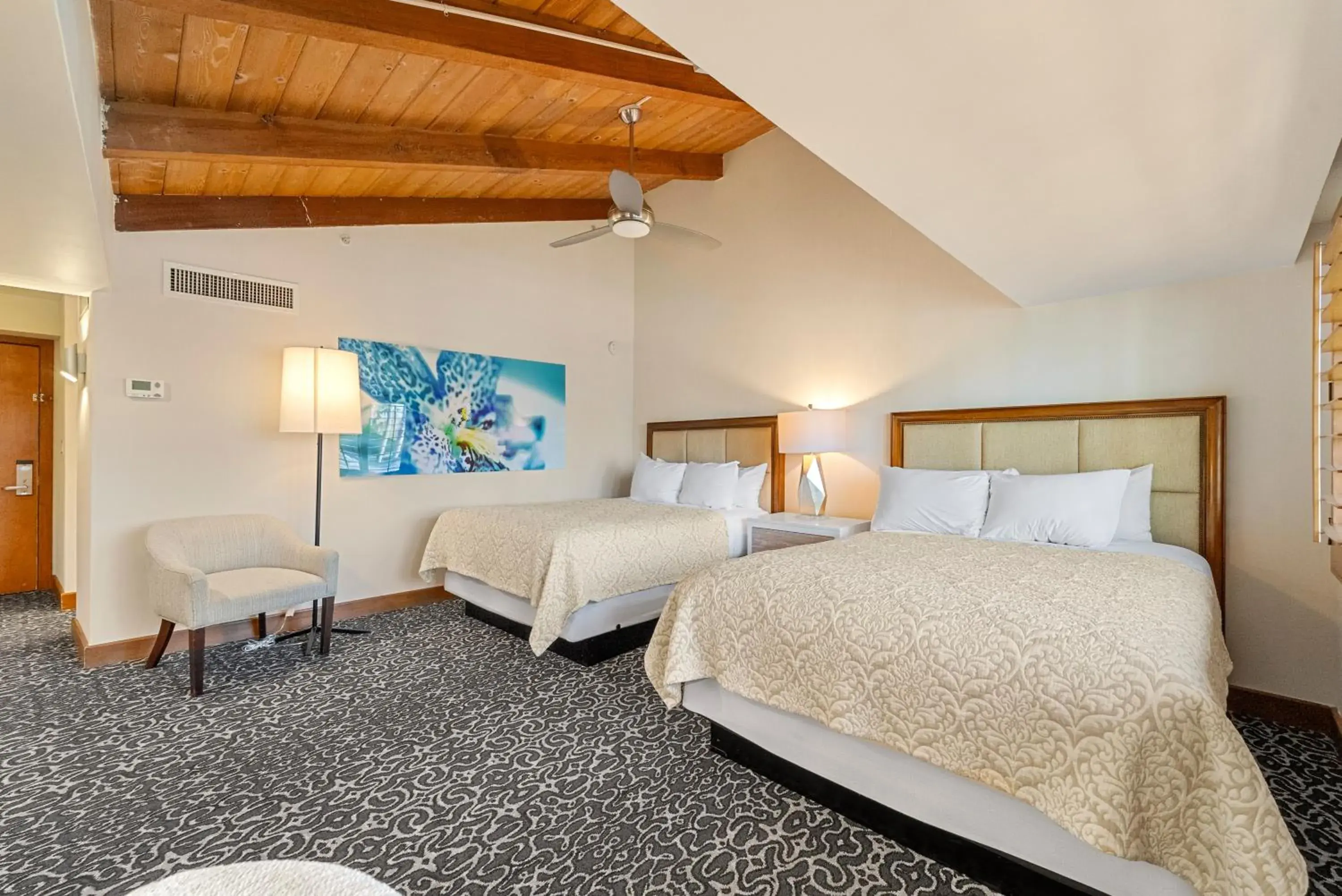 Photo of the whole room, Bed in Humphreys Half Moon Inn Photo of the whole room, Bed in Humphreys Half Moon Inn