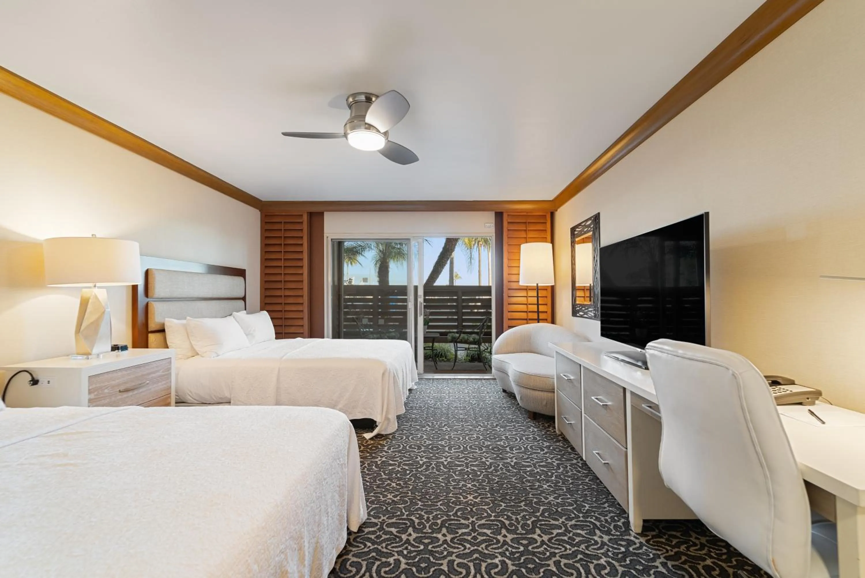 Photo of the whole room, Bed in Humphreys Half Moon Inn