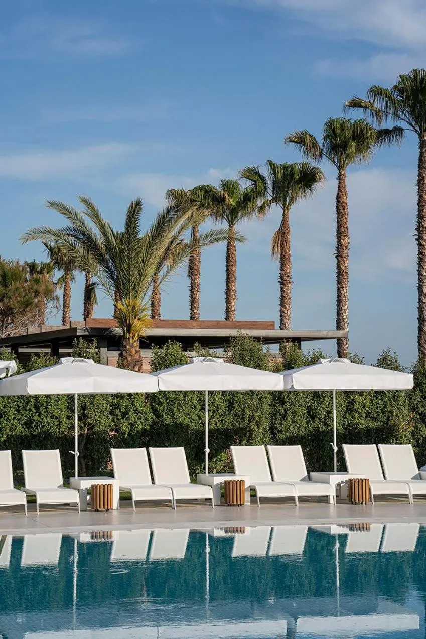 Swimming pool in Voyage Belek Golf & Spa Hotel