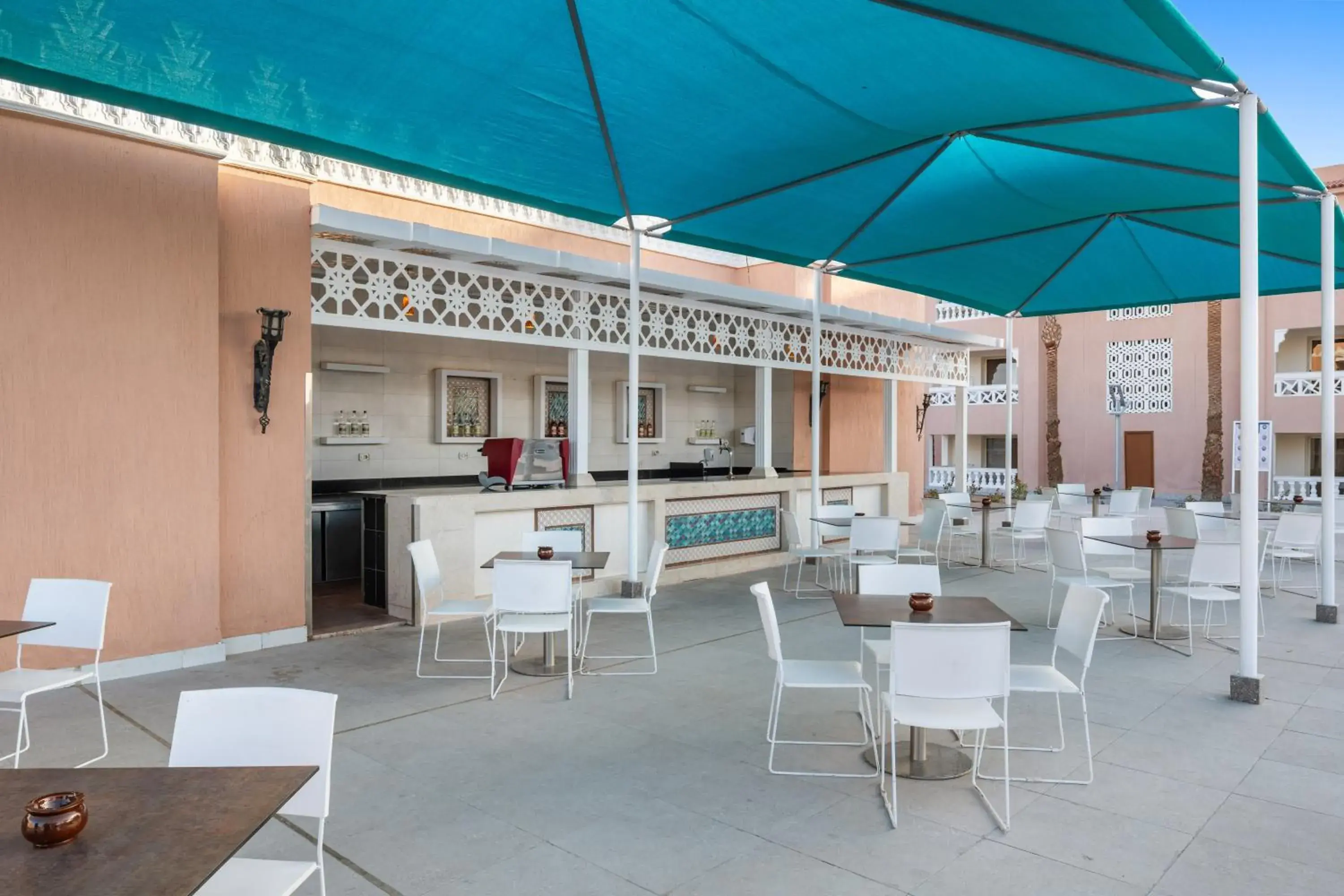 Lounge or bar in Pickalbatros Alf Leila Wa Leila Resort - Neverland Hurghada Lounge or bar in Pickalbatros Alf Leila Wa Leila Resort - Neverland Hurghada