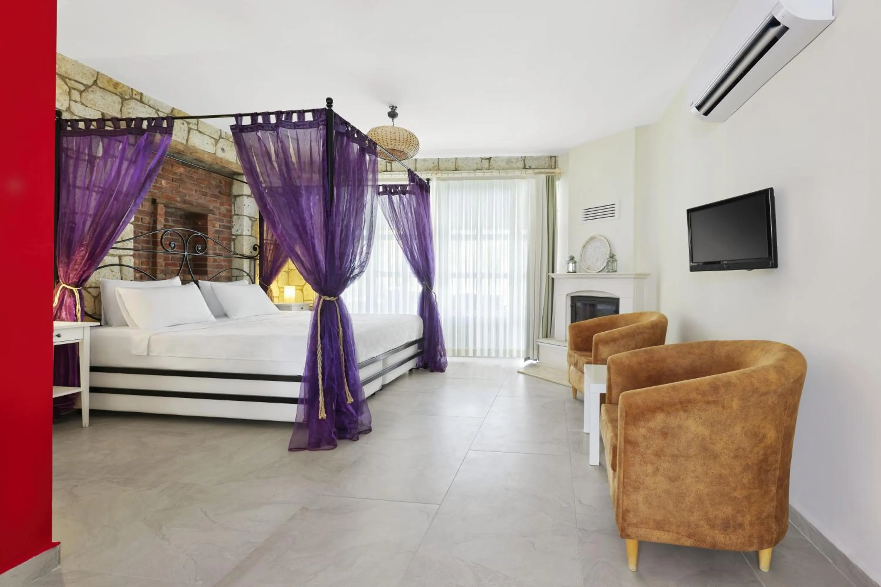 Massage, Bed in Panda Alacati Hotel
