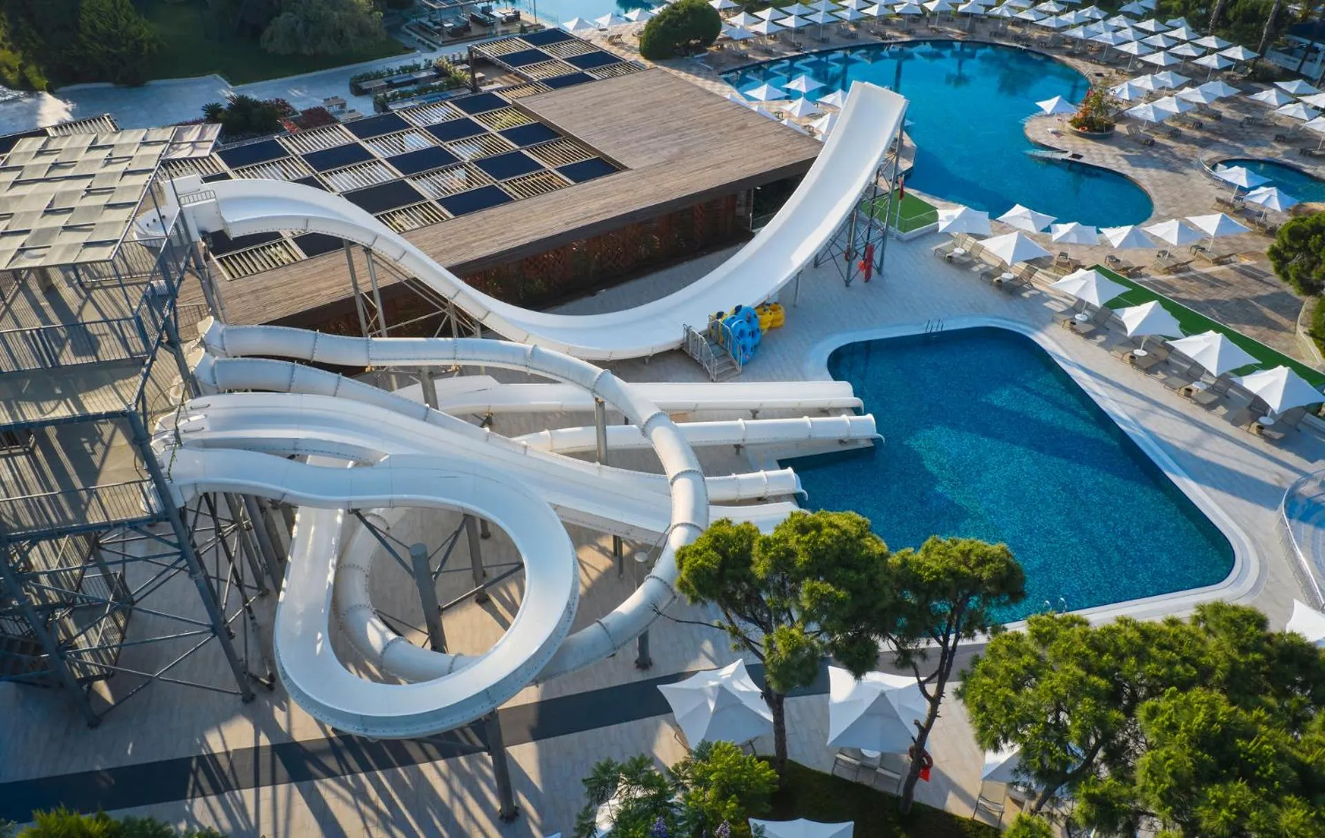 Swimming pool in Voyage Sorgun Hotel