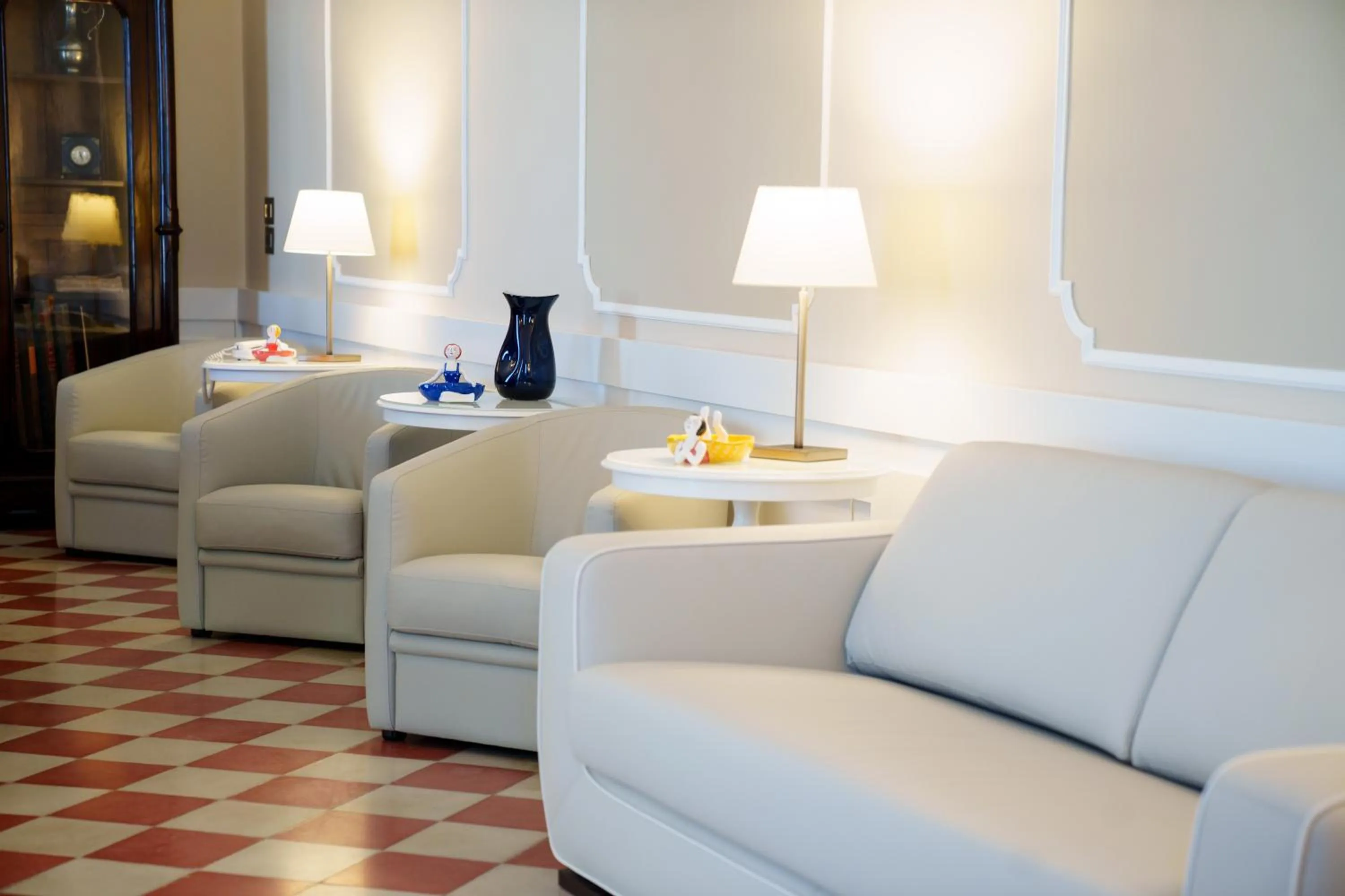 Library in Casa Isabella Exclusive Hotel