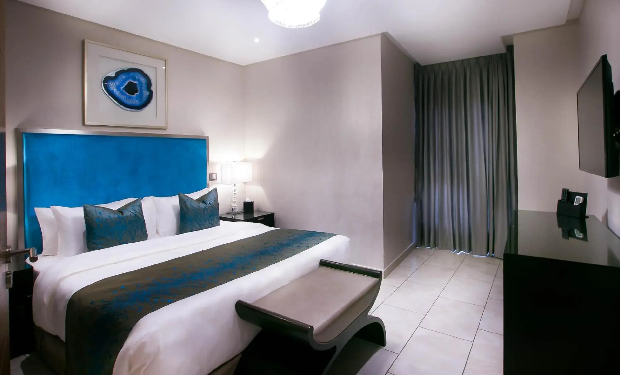 Bedroom, Bed in Oak Plaza Suites Bedroom, Bed in Oak Plaza Suites