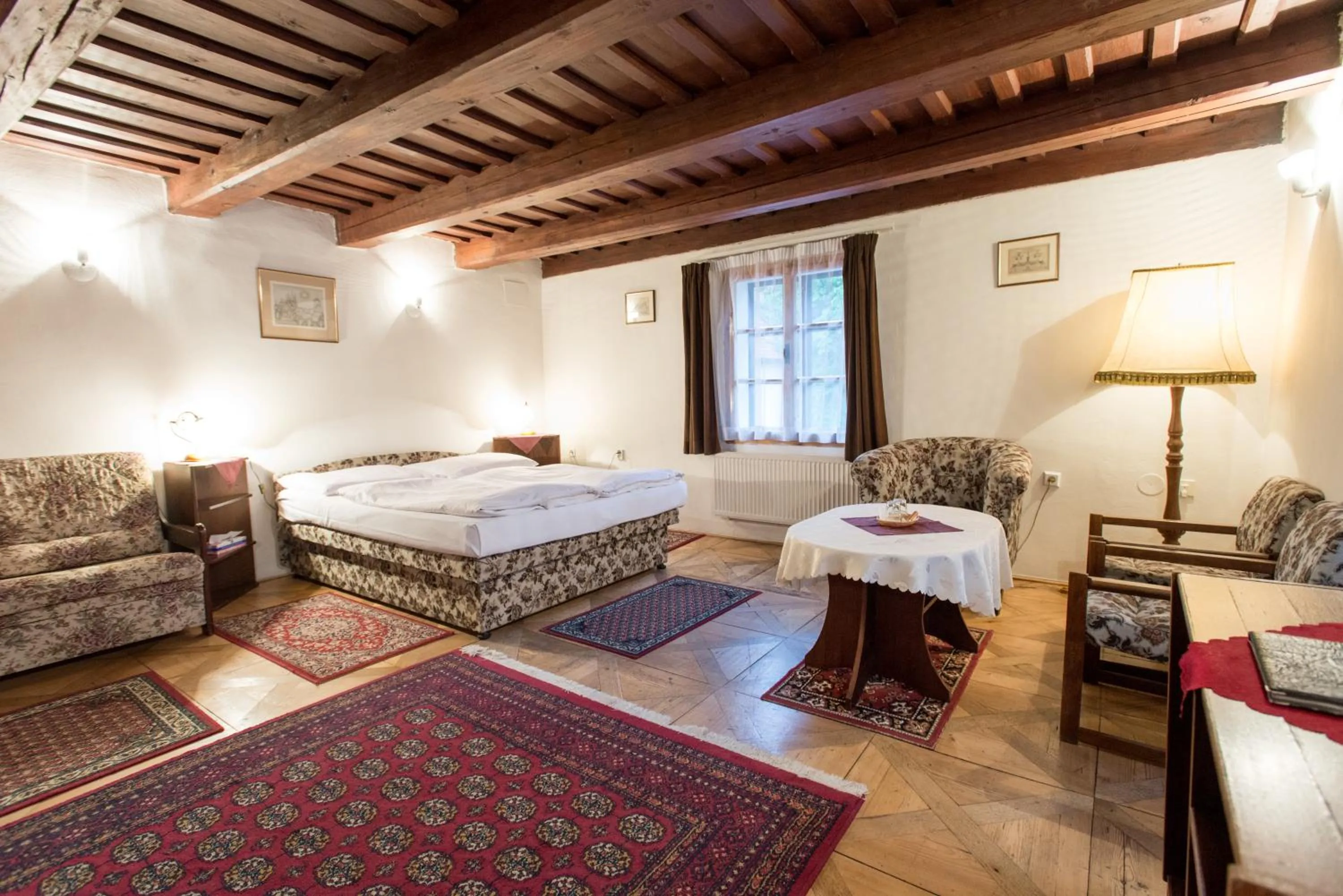 Photo of the whole room, Bed in Pension Dientzenhofer