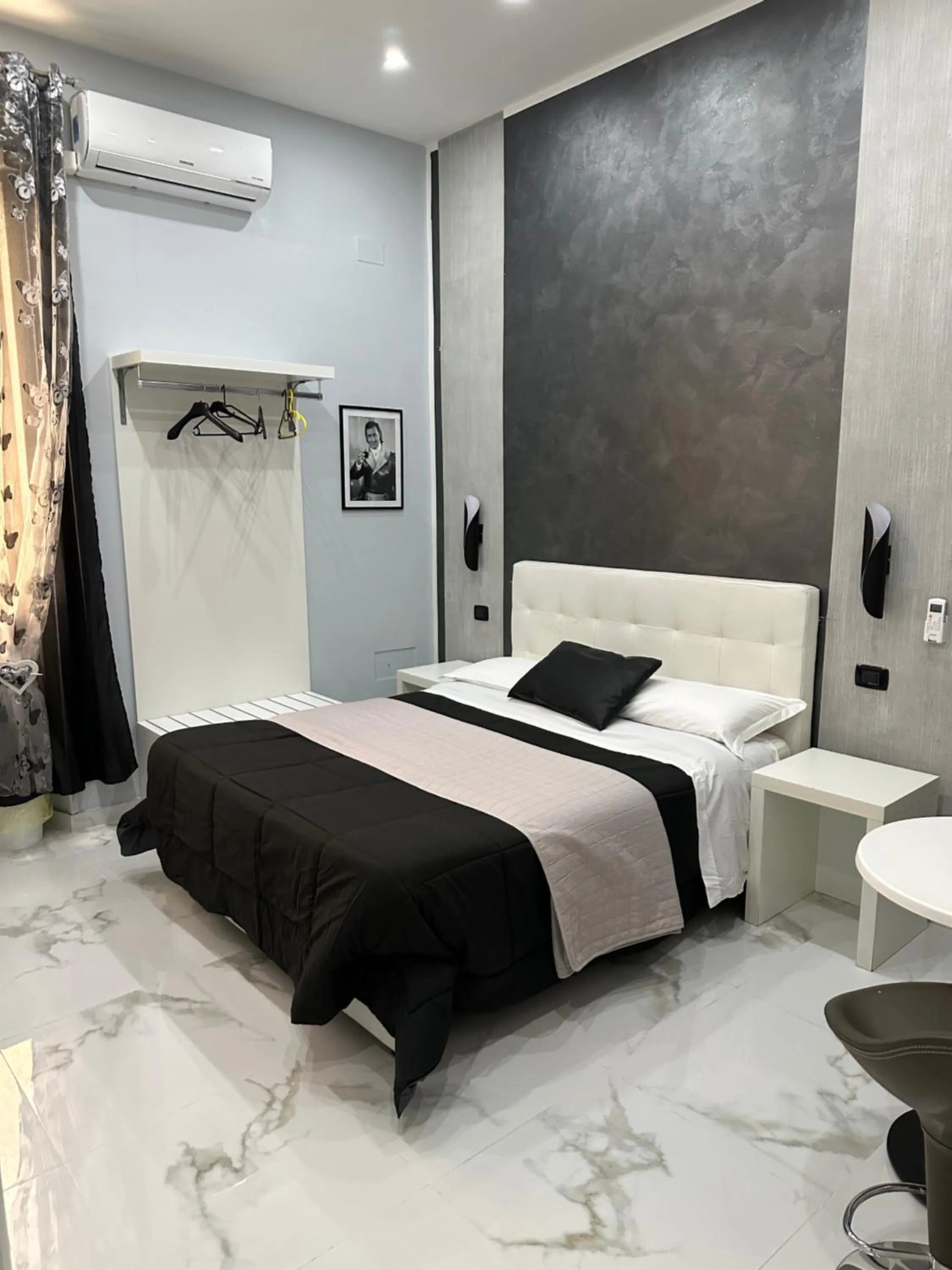 Bed in Italy Guest House