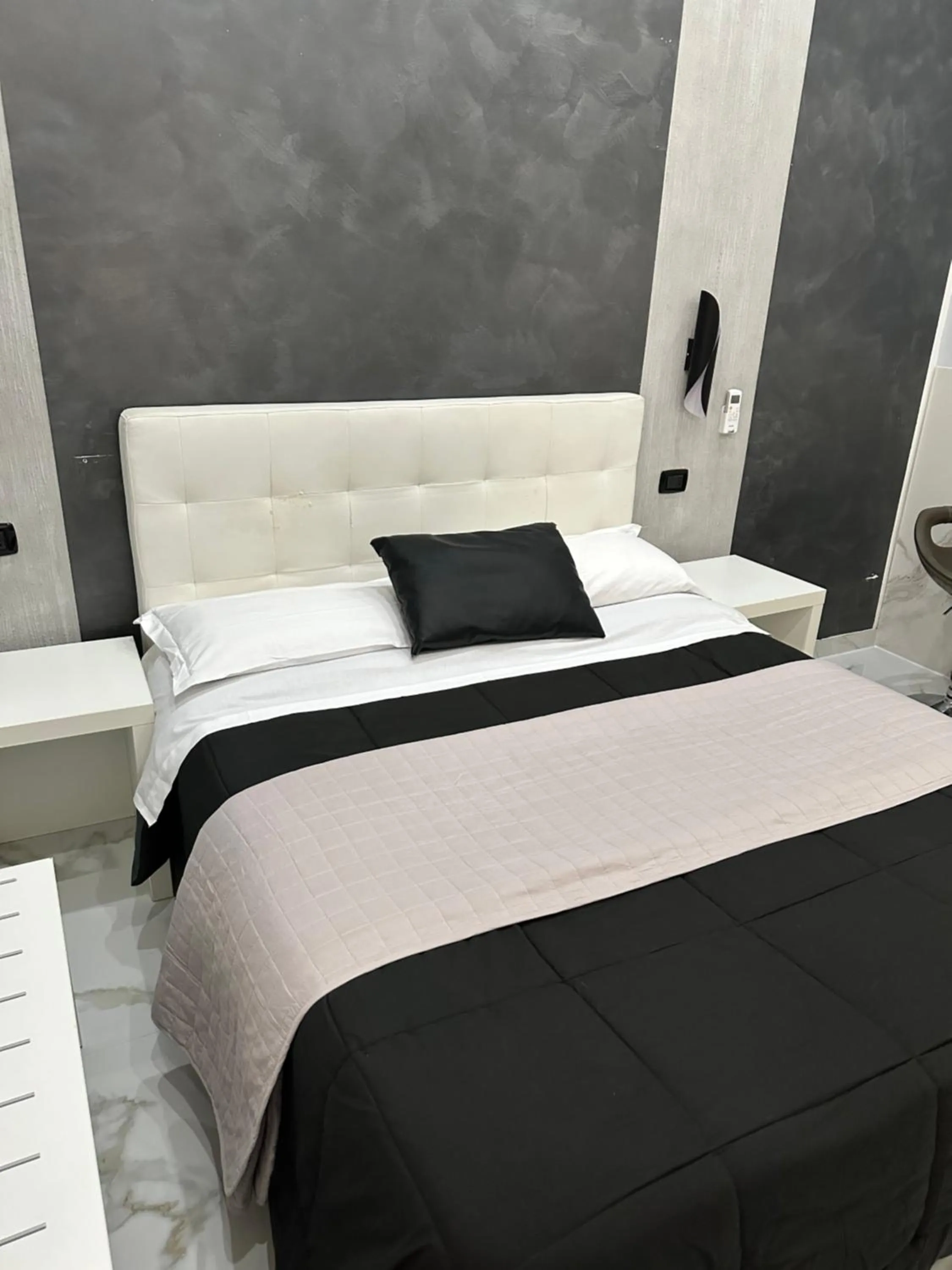 Bed in Italy Guest House