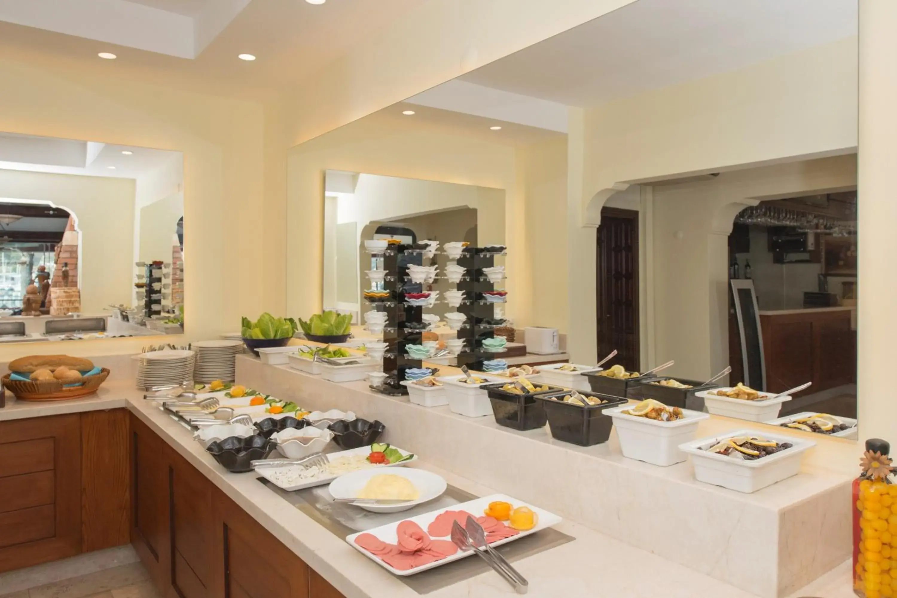 Restaurant/places to eat in Hotel Villa Daffodil Restaurant/places to eat in Hotel Villa Daffodil