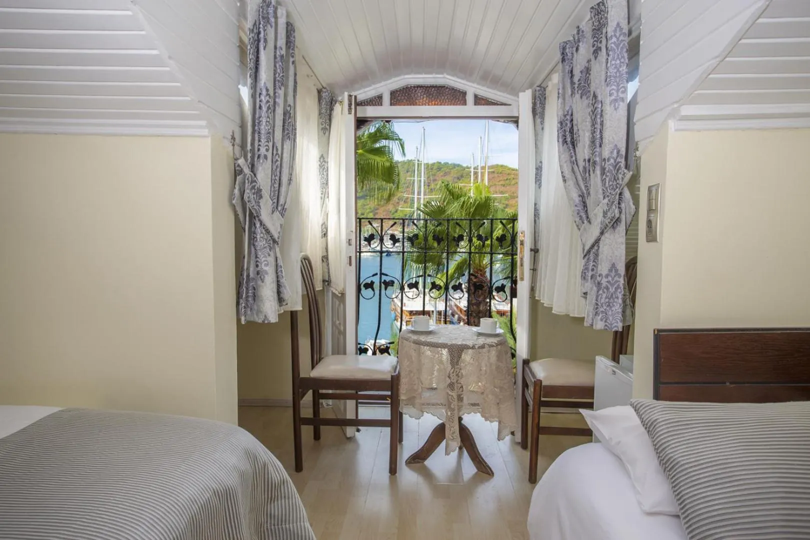 Bed in Hotel Villa Daffodil