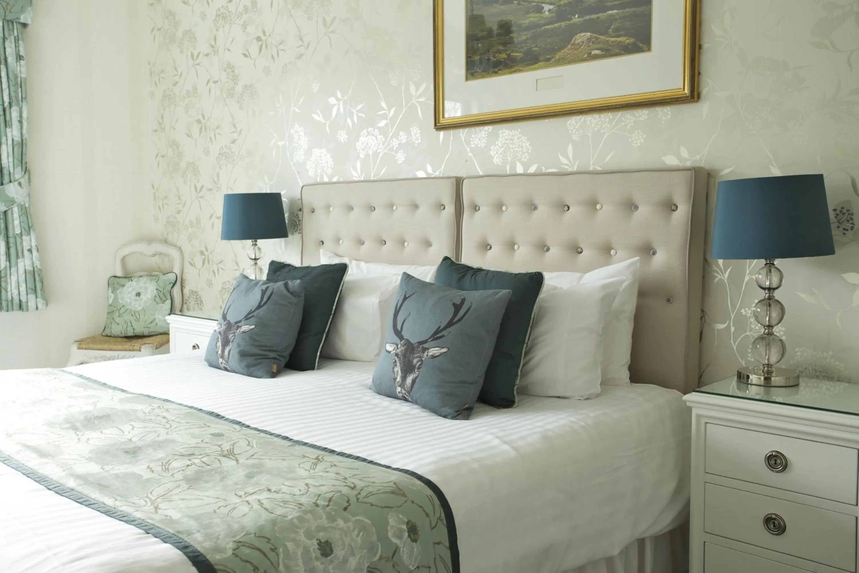 Bedroom, Bed in Exmoor White Horse Inn