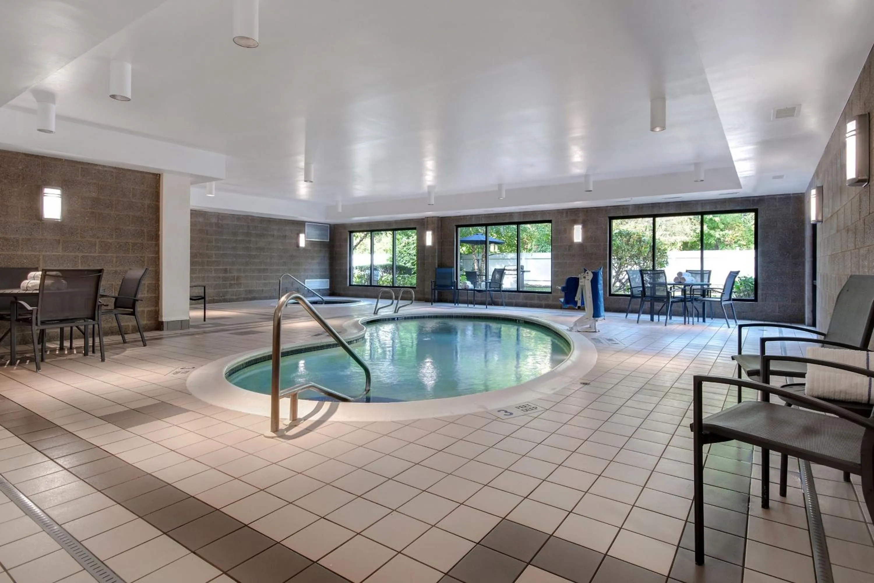 Swimming pool in Fairfield Inn and Suites by Marriott Rochester West/Greece