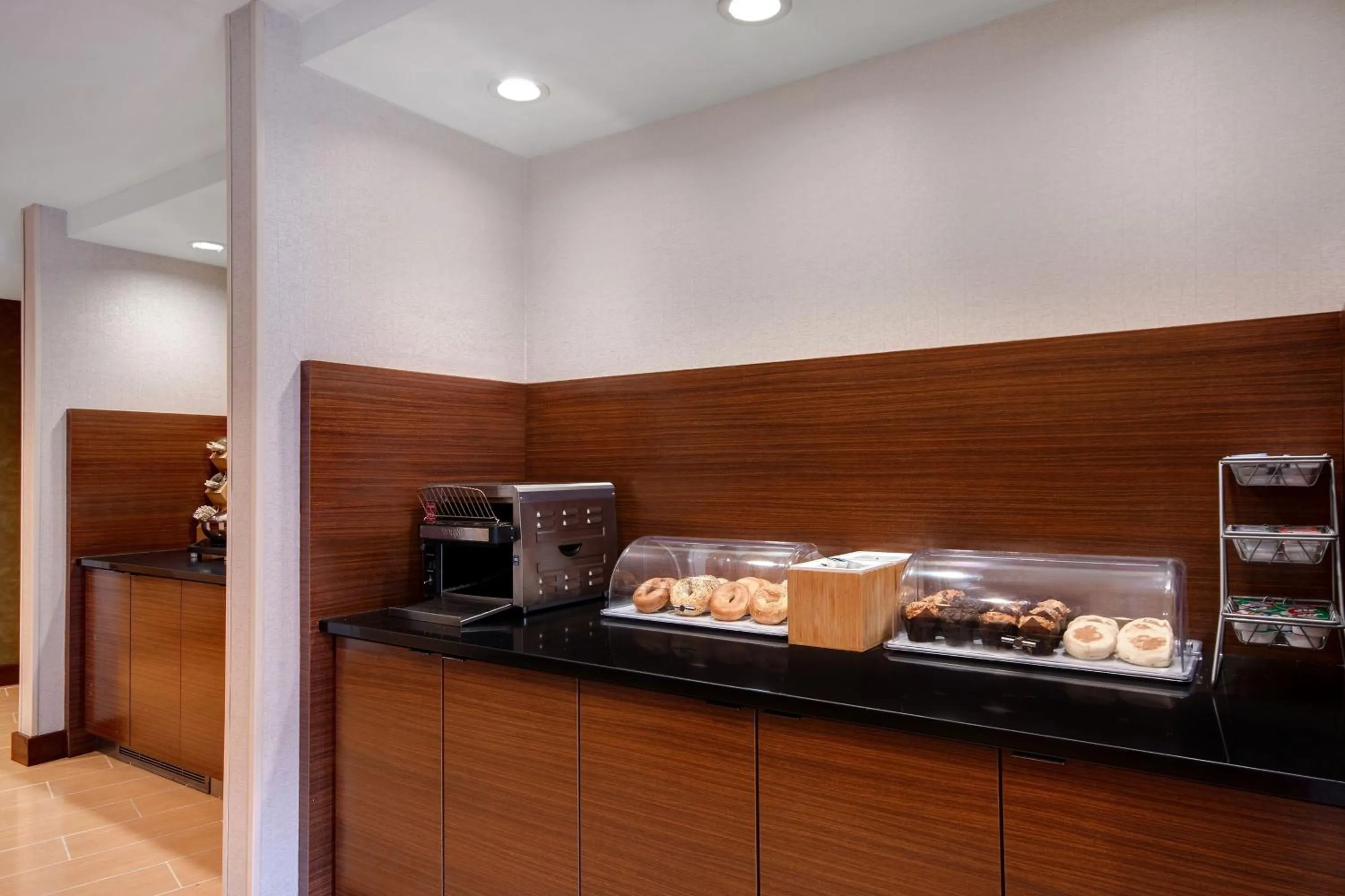Breakfast in Fairfield Inn and Suites by Marriott Rochester West/Greece