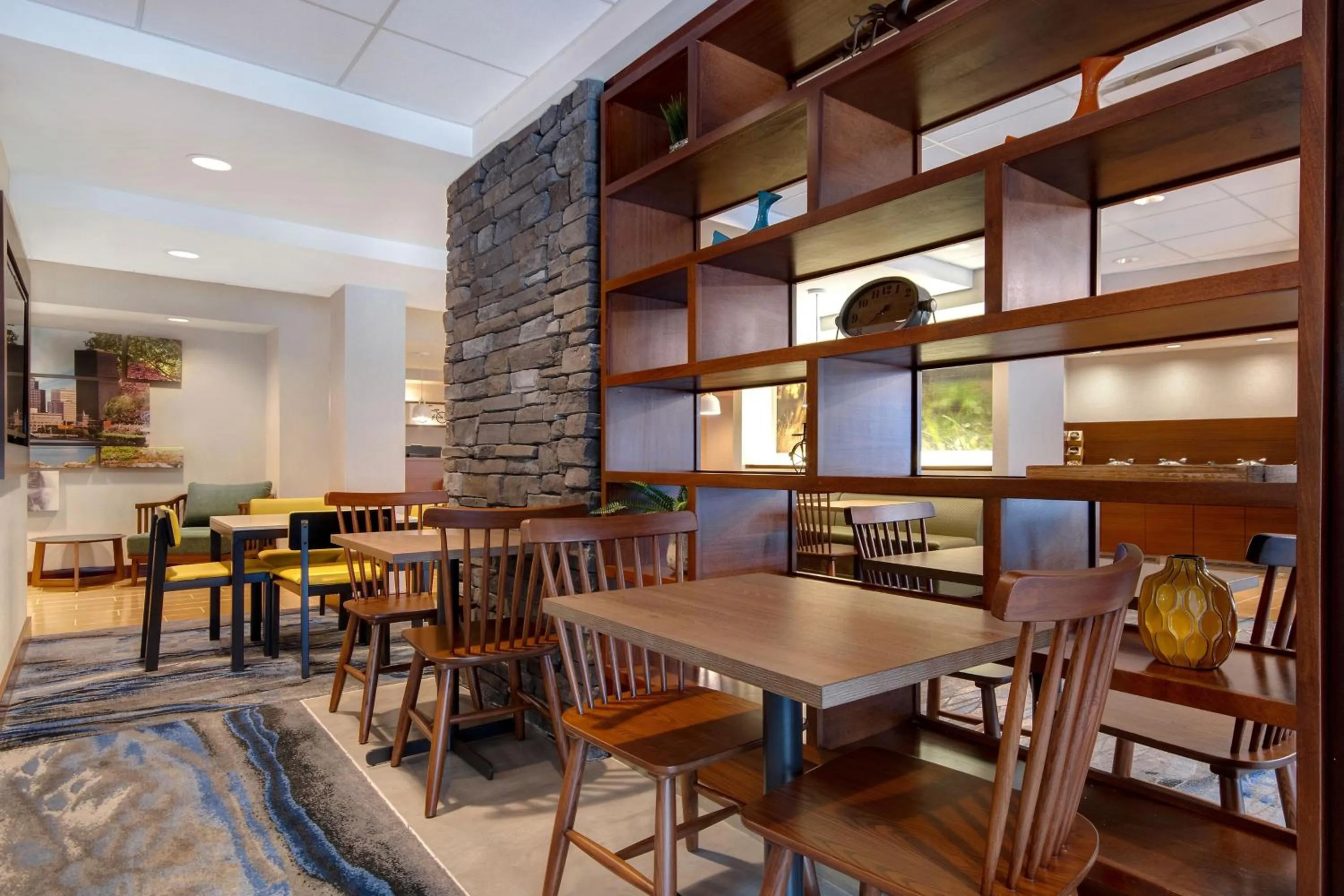 Breakfast in Fairfield Inn and Suites by Marriott Rochester West/Greece