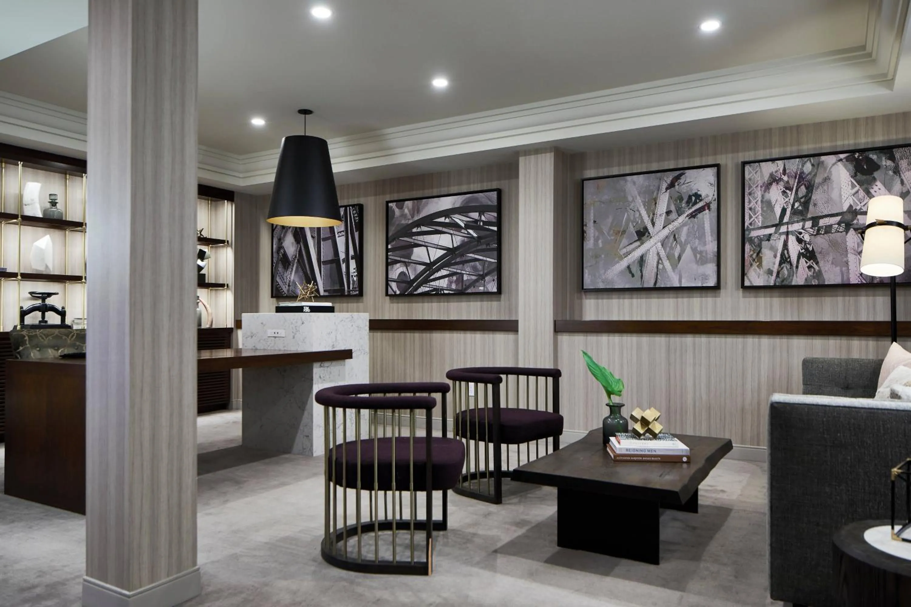 Lounge or bar in The Del Monte Lodge Renaissance Rochester Hotel & Spa