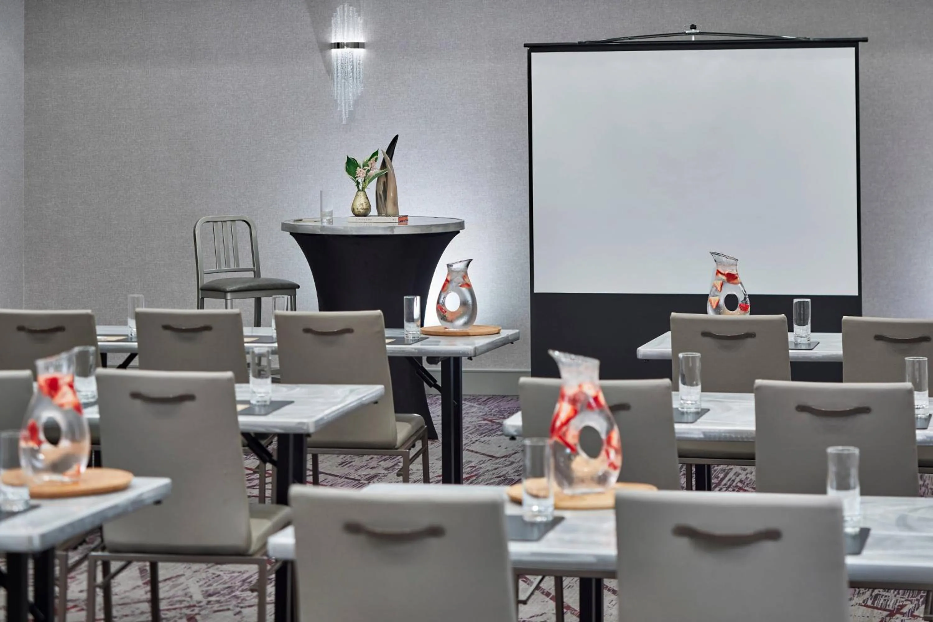 Meeting/conference room in The Del Monte Lodge Renaissance Rochester Hotel & Spa