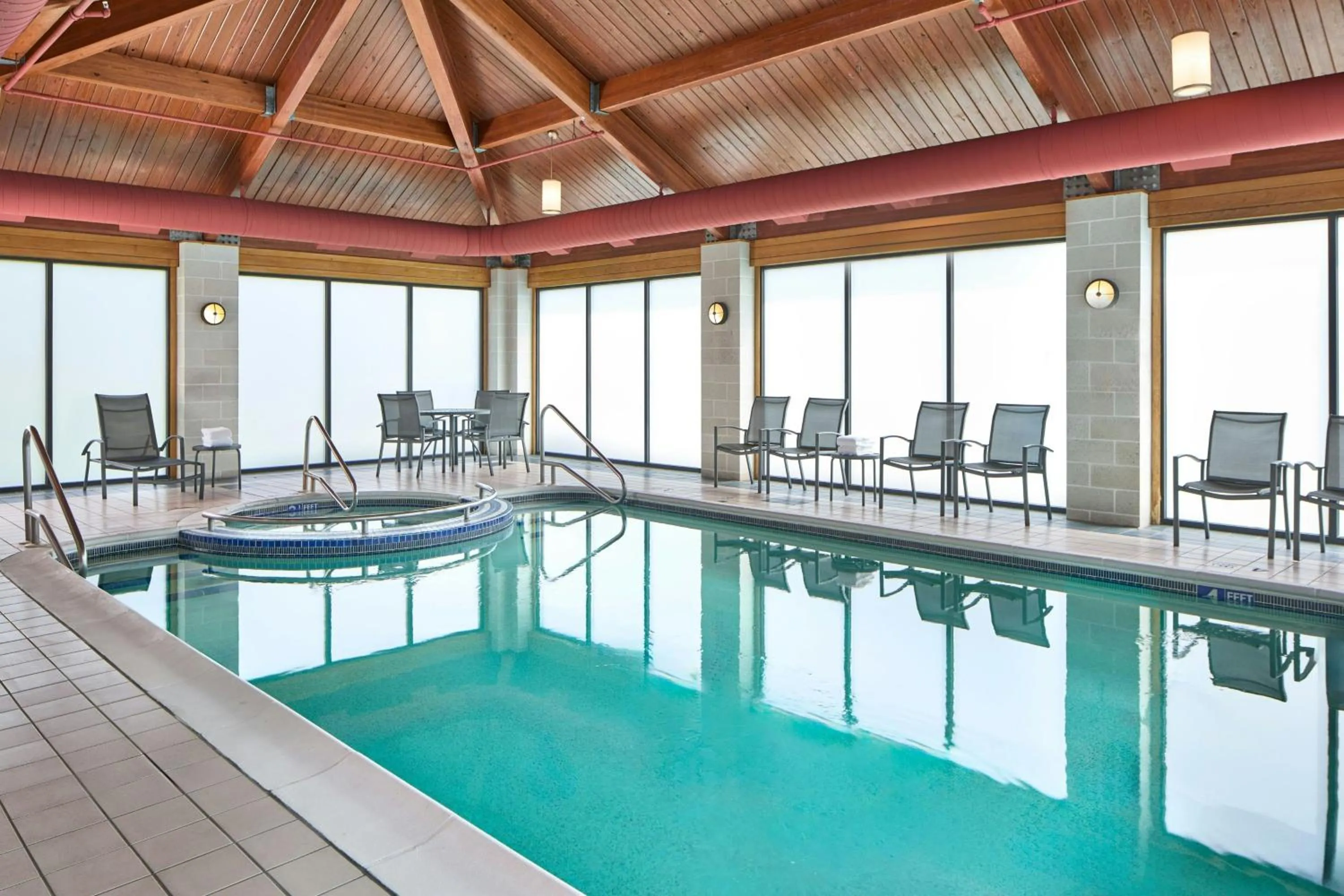 Swimming pool in Fairfield Inn by Marriott Rochester East