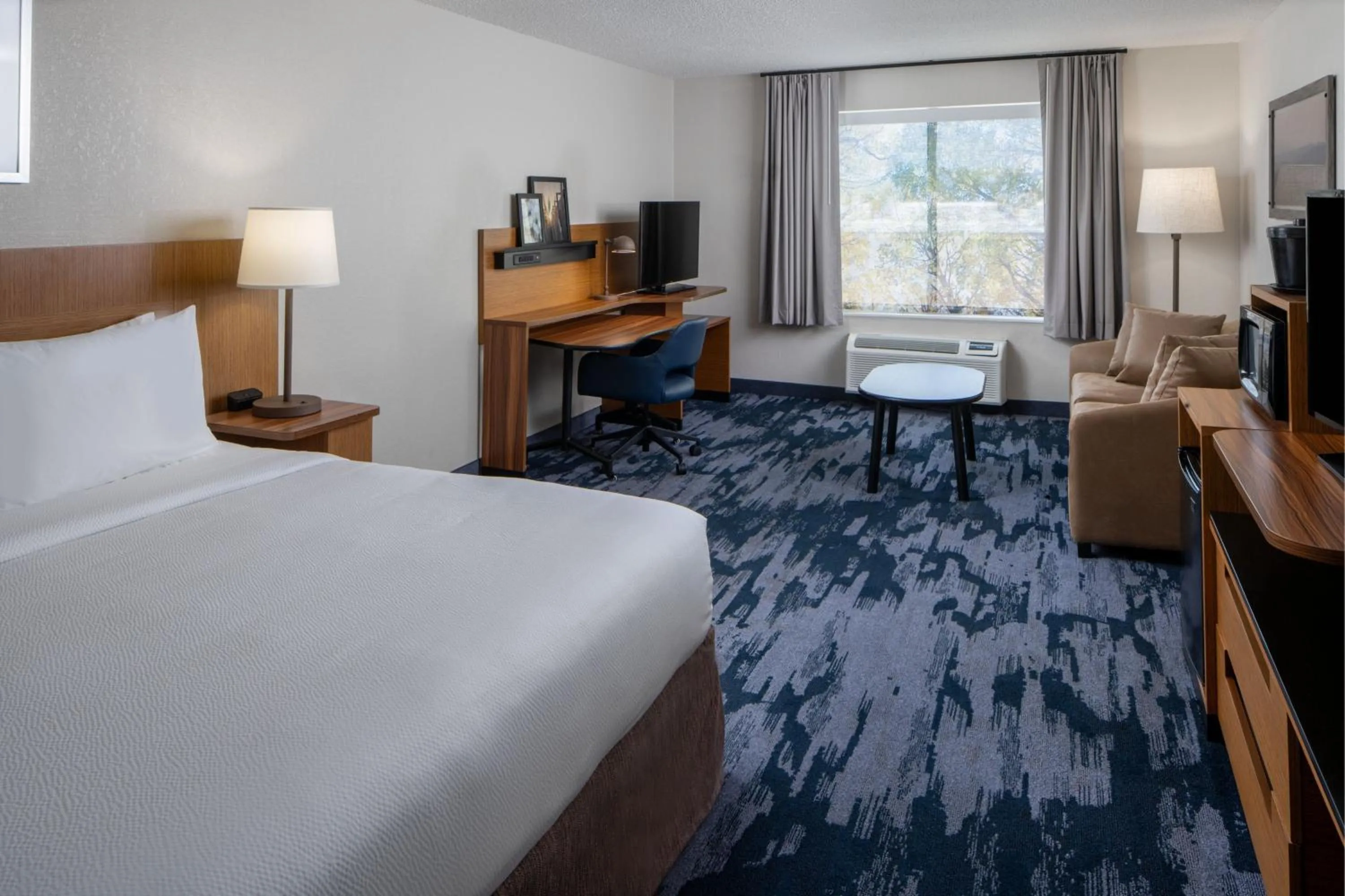Photo of the whole room, Bed in Fairfield Inn & Suites by Marriott Fort Myers Cape Coral