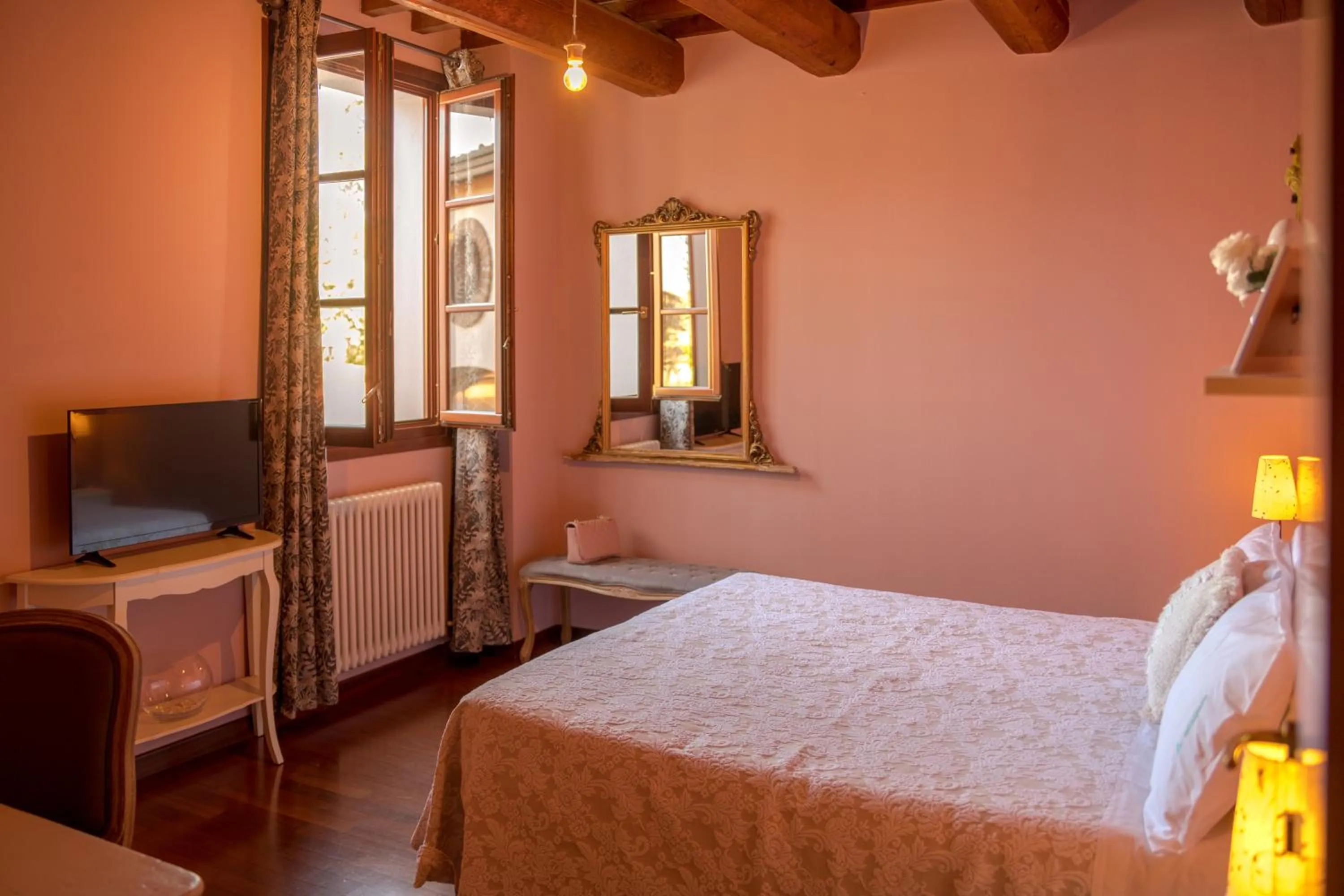 Bedroom, Bed in La Maison B&B