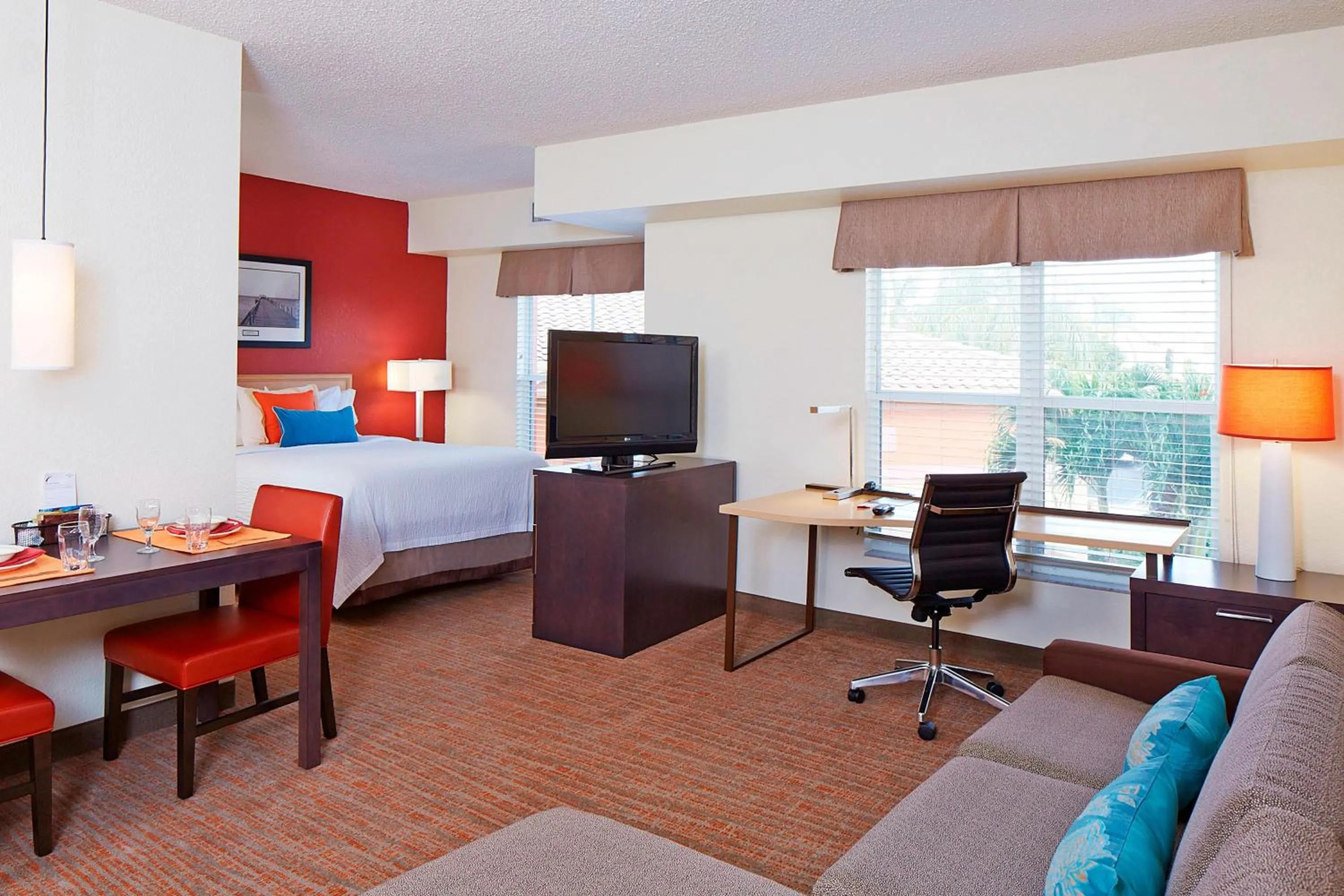 Photo of the whole room, Bed in Residence Inn by Marriott Naples