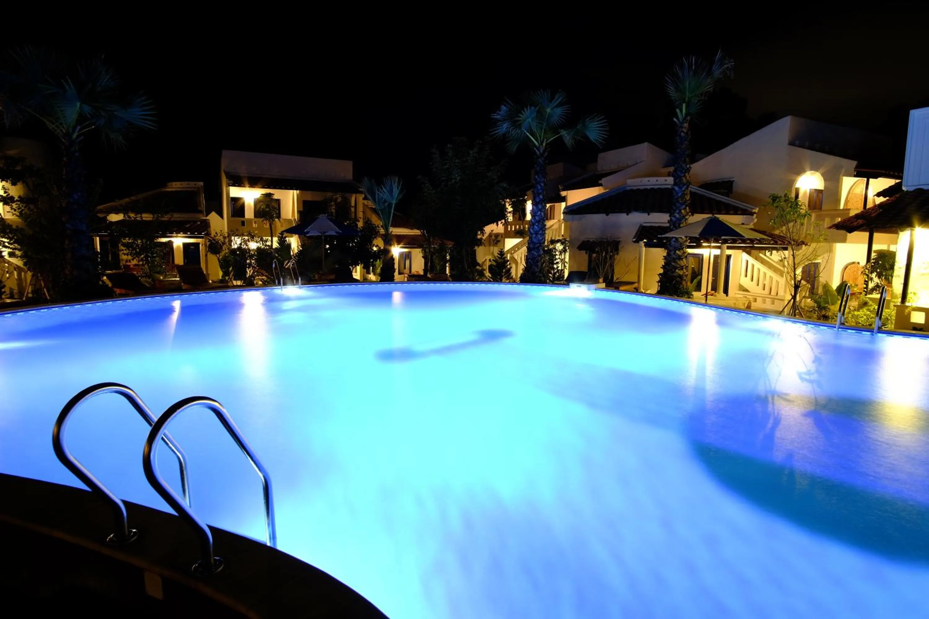 Swimming pool in Isabella Resort