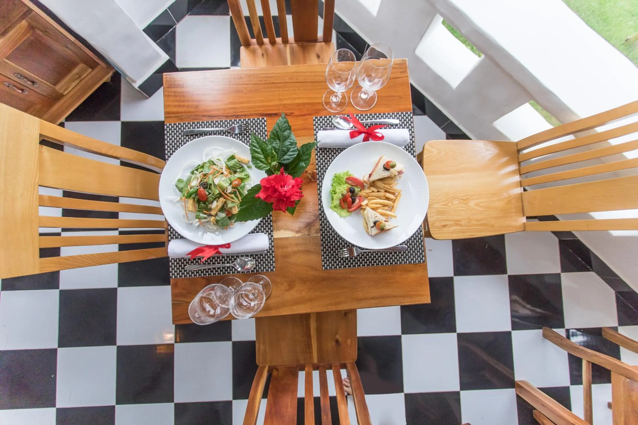 Lunch in Isabella Resort