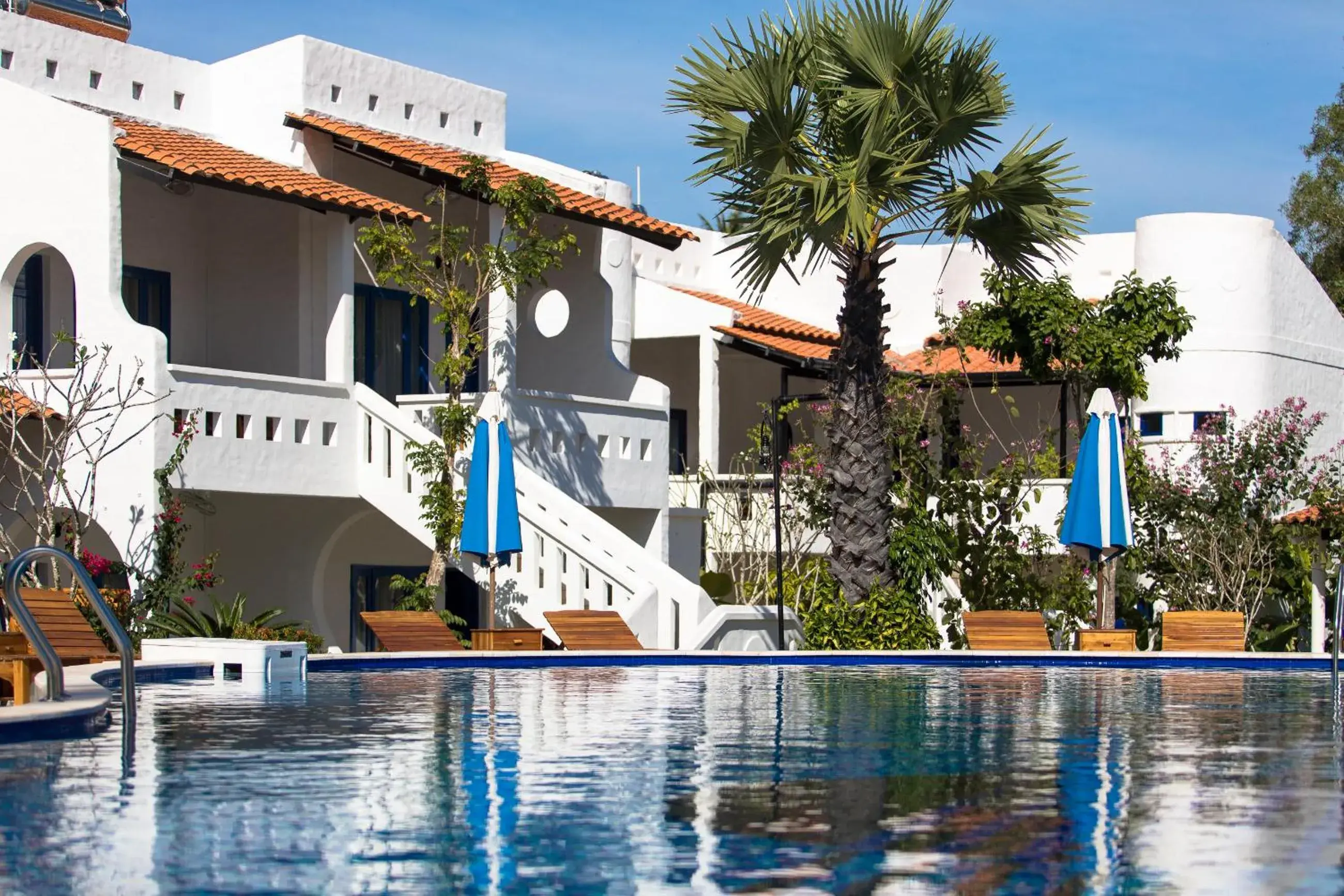 Pool view in Isabella Resort Pool view in Isabella Resort