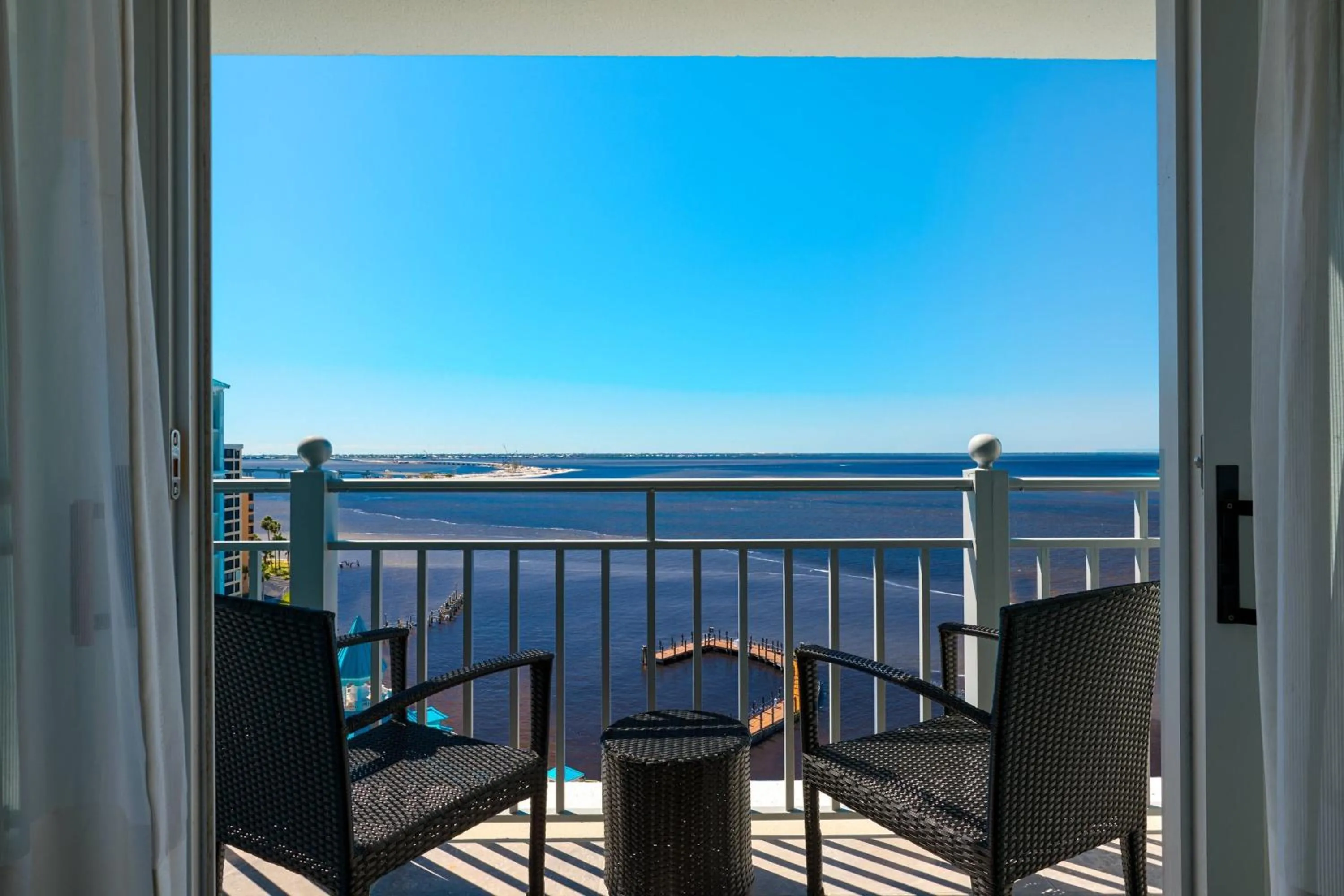 Photo of the whole room in Marriott Sanibel Harbour Resort & Spa