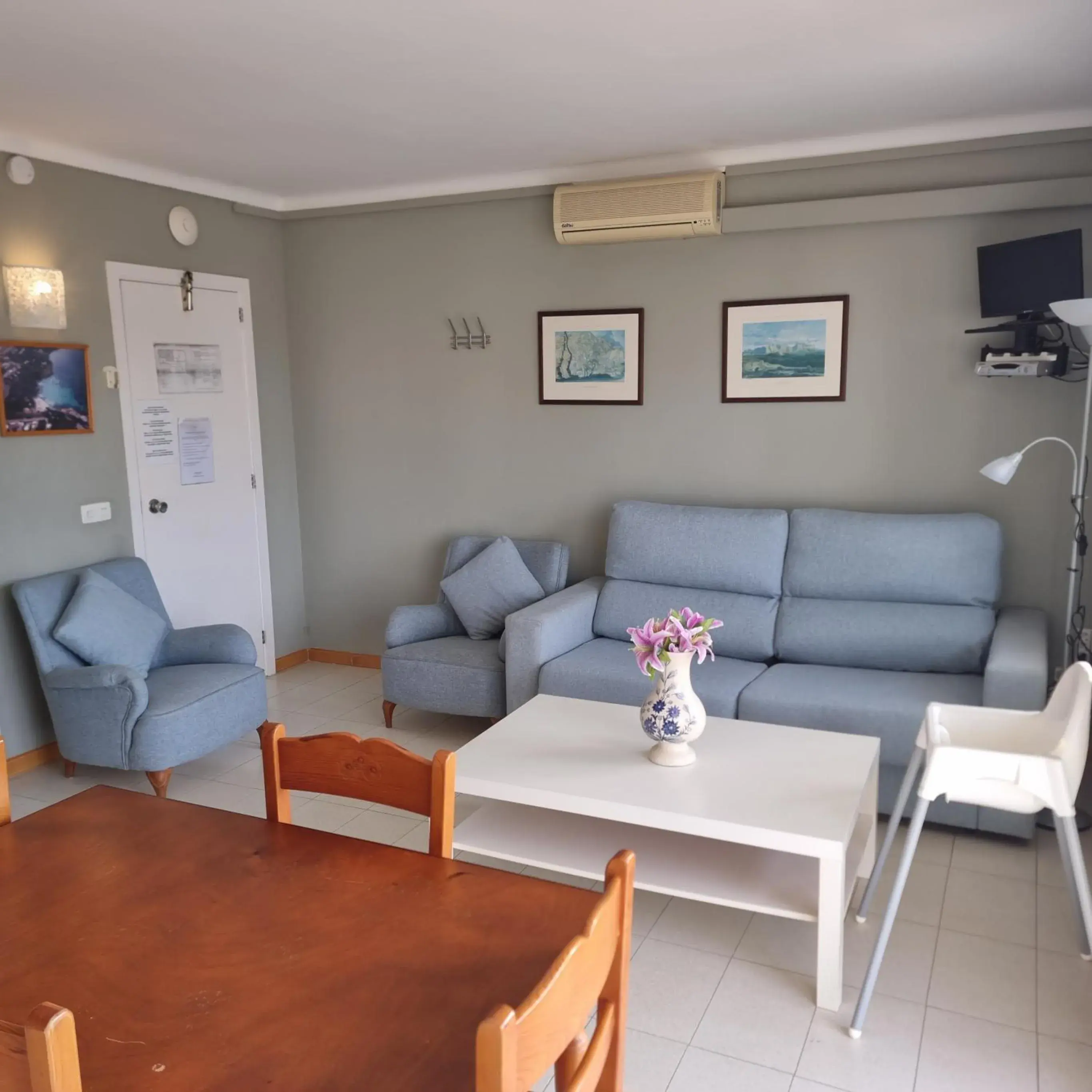 Superior One-Bedroom Apartment with Balcony in Apartamento Portosun Caracol Superior One-Bedroom Apartment with Balcony in Apartamento Portosun Caracol